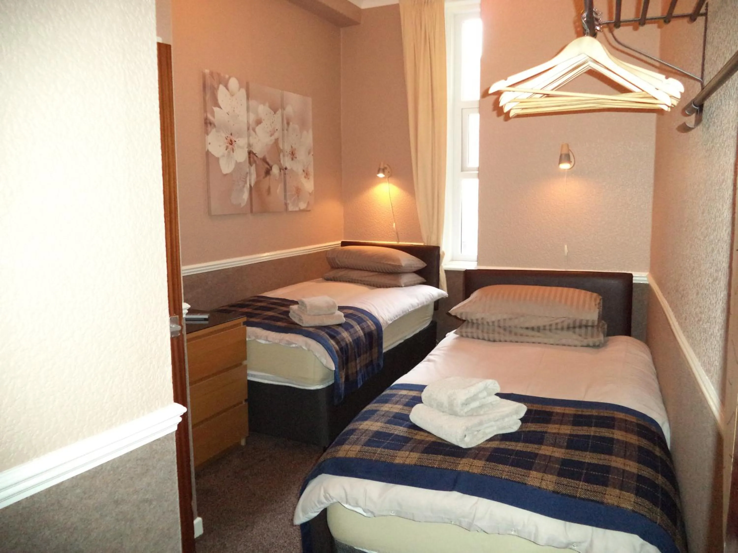 Bedroom, Bed in New Brooklyn