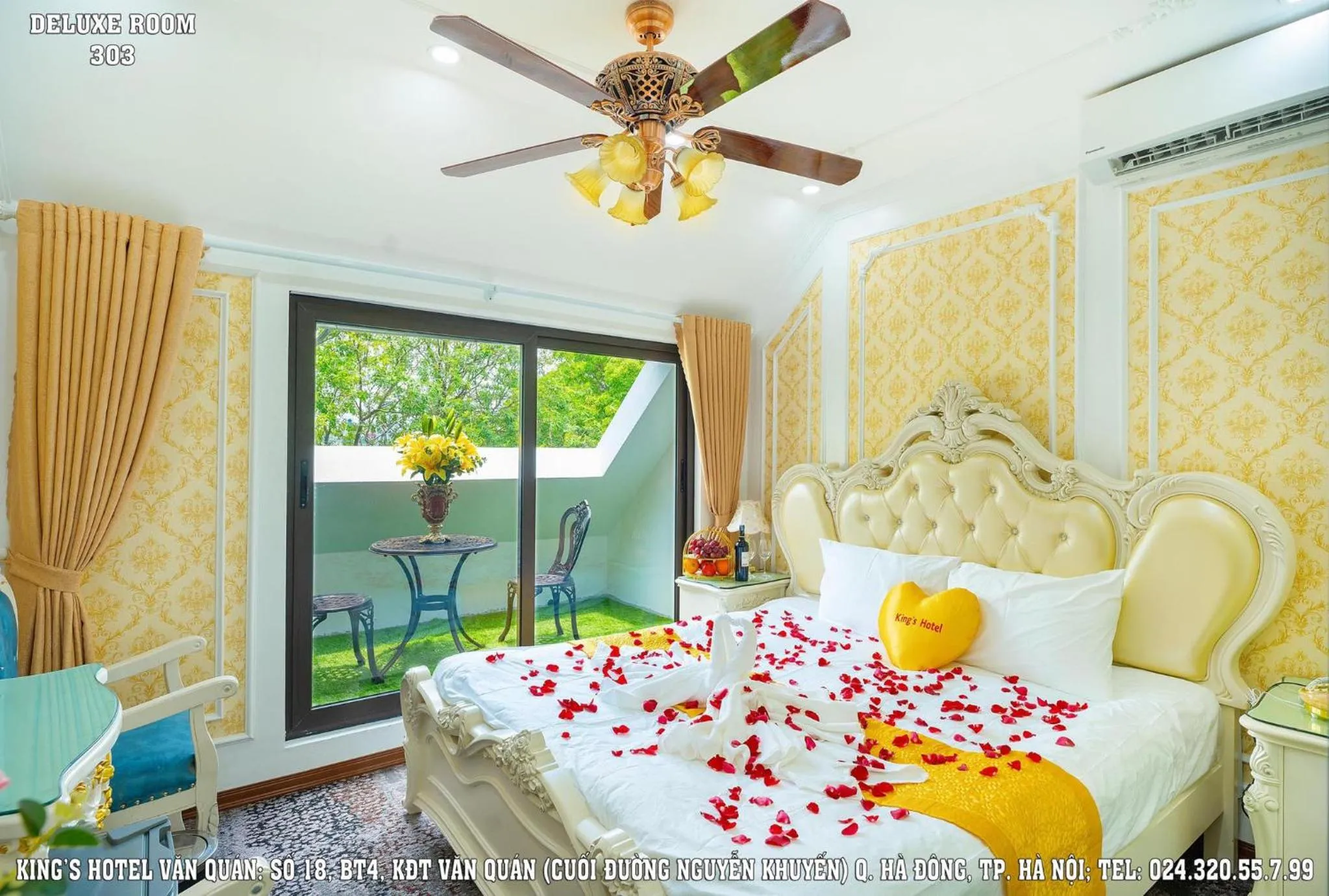 Bed in King's Hotel Văn Quán