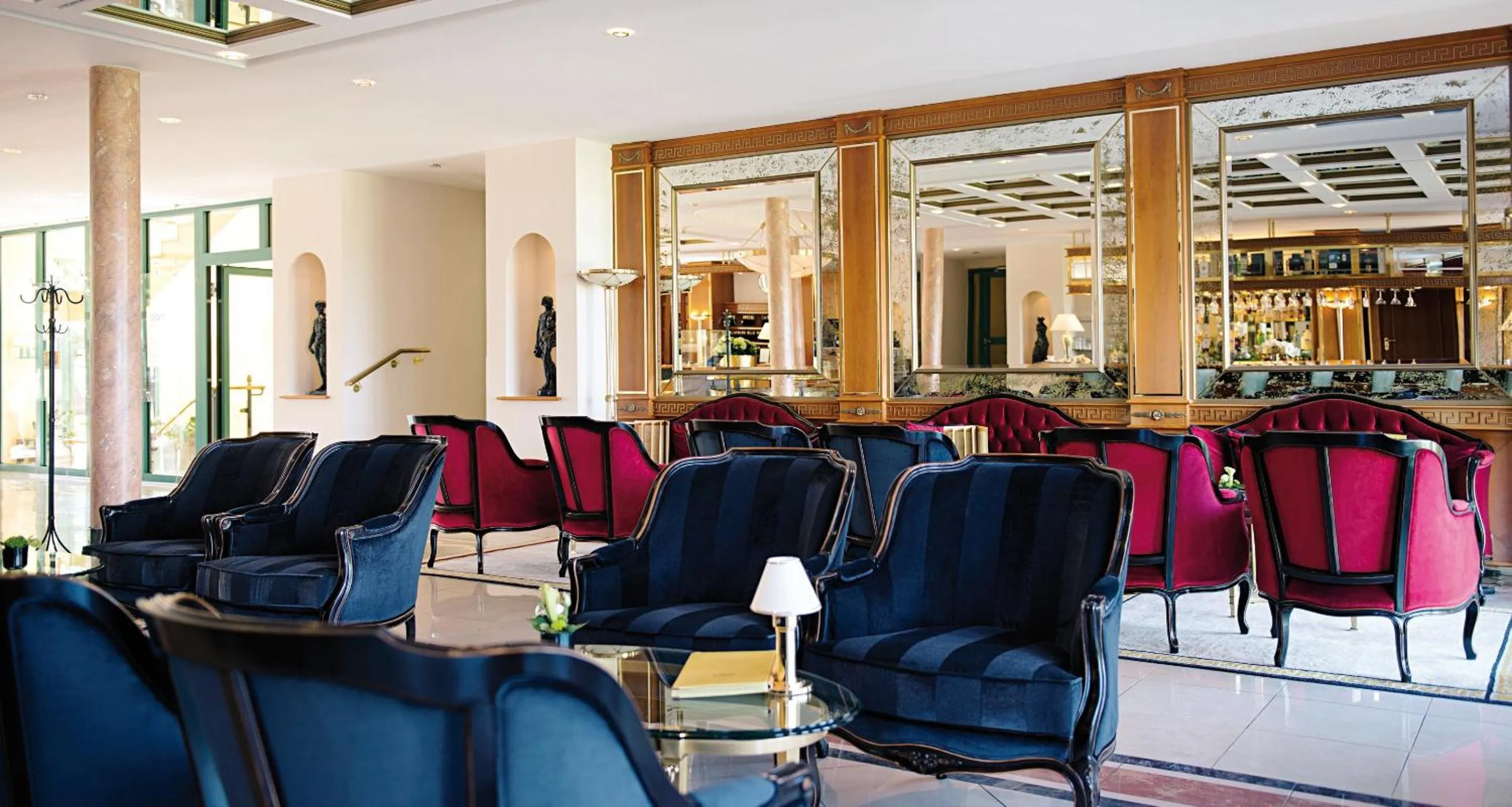 Lobby or reception in Victor's Residenz-Hotel Schloss Berg