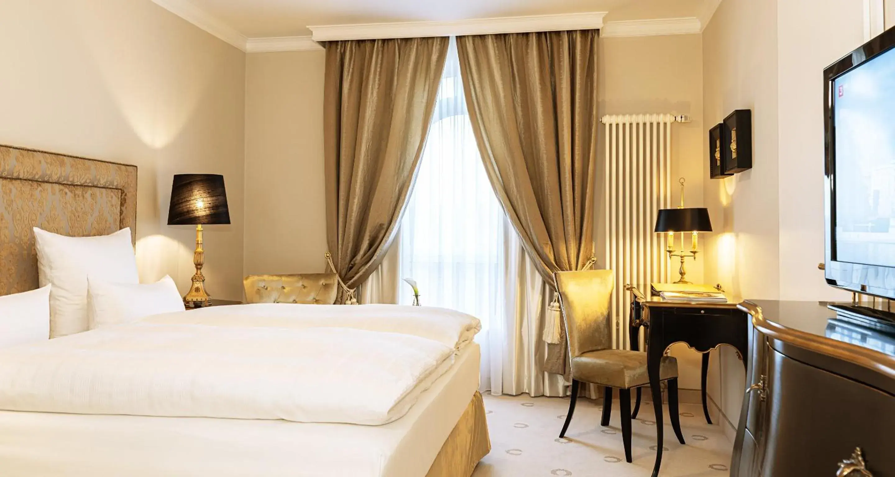 Superior Room - single occupancy in Victor's Residenz-Hotel Schloss Berg Superior Room - single occupancy in Victor's Residenz-Hotel Schloss Berg