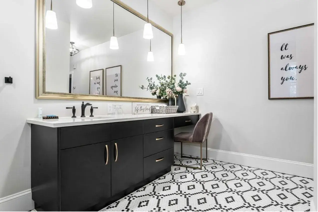 King Suite in The Inn on Officers' Garden King Suite in The Inn on Officers' Garden