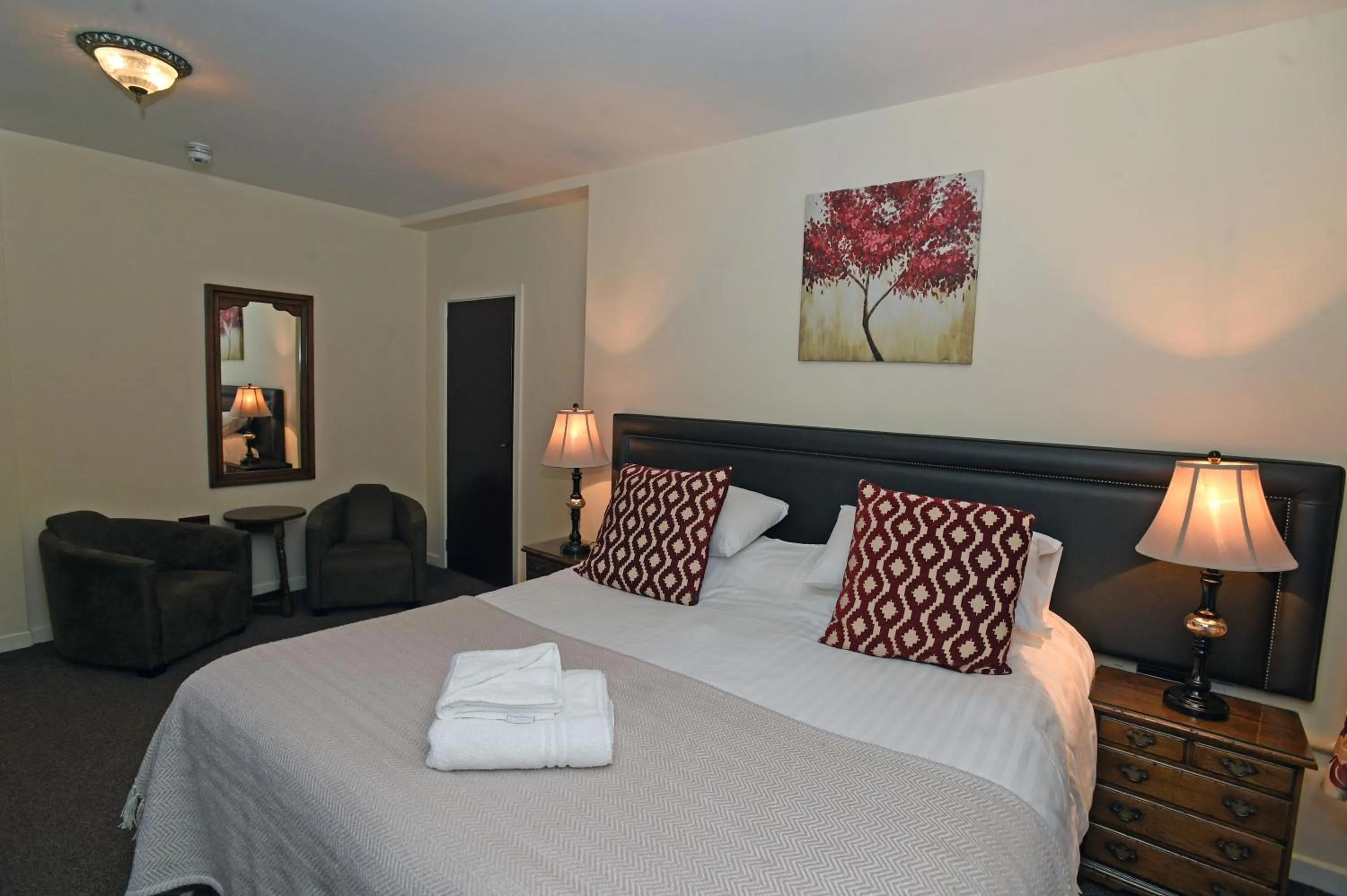 Bedroom in Ty Dre Town House