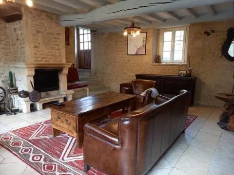 Living room in Heritage stone house BnB with Gourmet Breakfast - Chambres d'hôtes de charme entre Bayeux et les plages du débarquement
