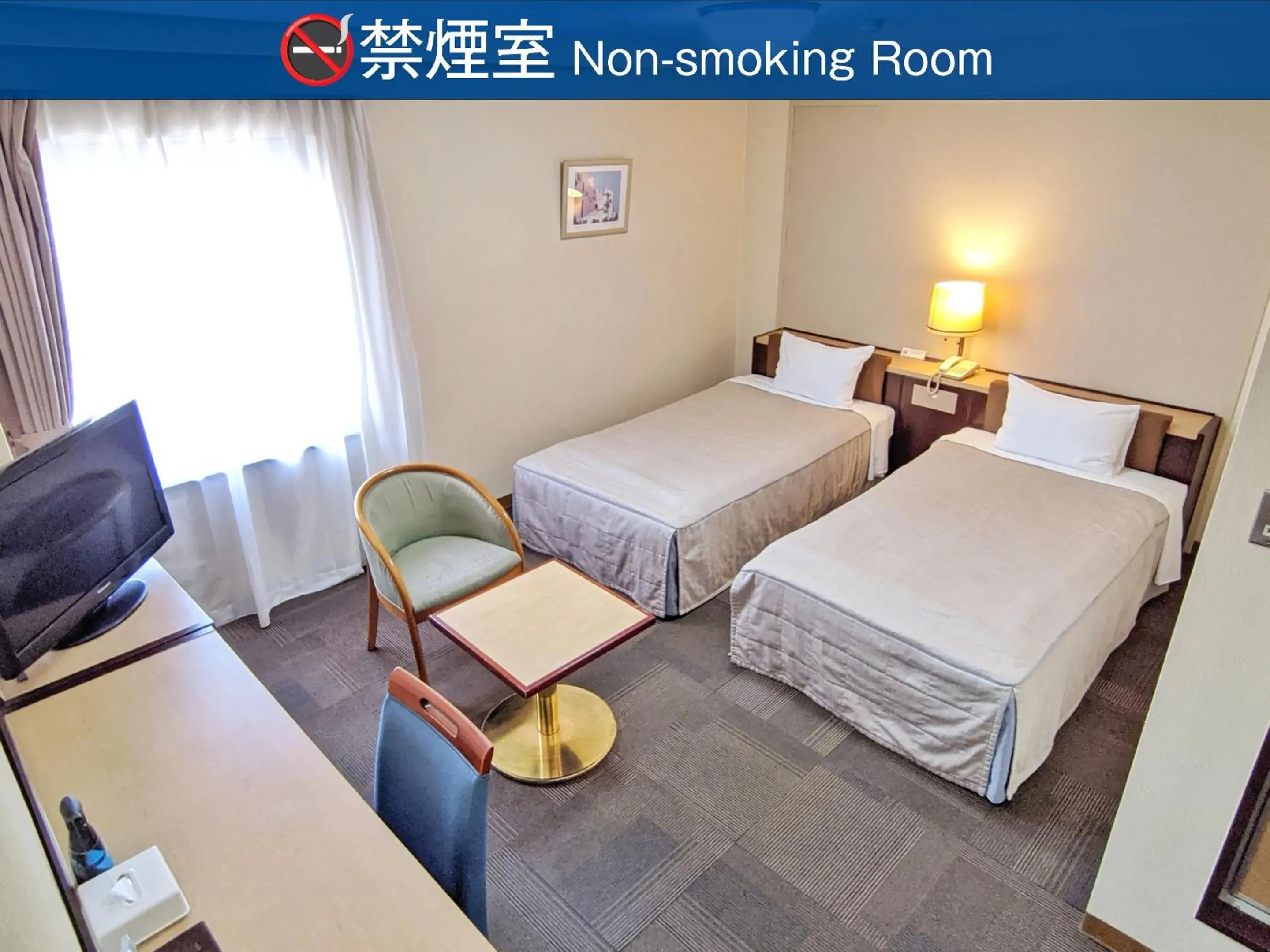 Twin Room - single occupancy in Kadoma Public Hotel Twin Room - single occupancy in Kadoma Public Hotel