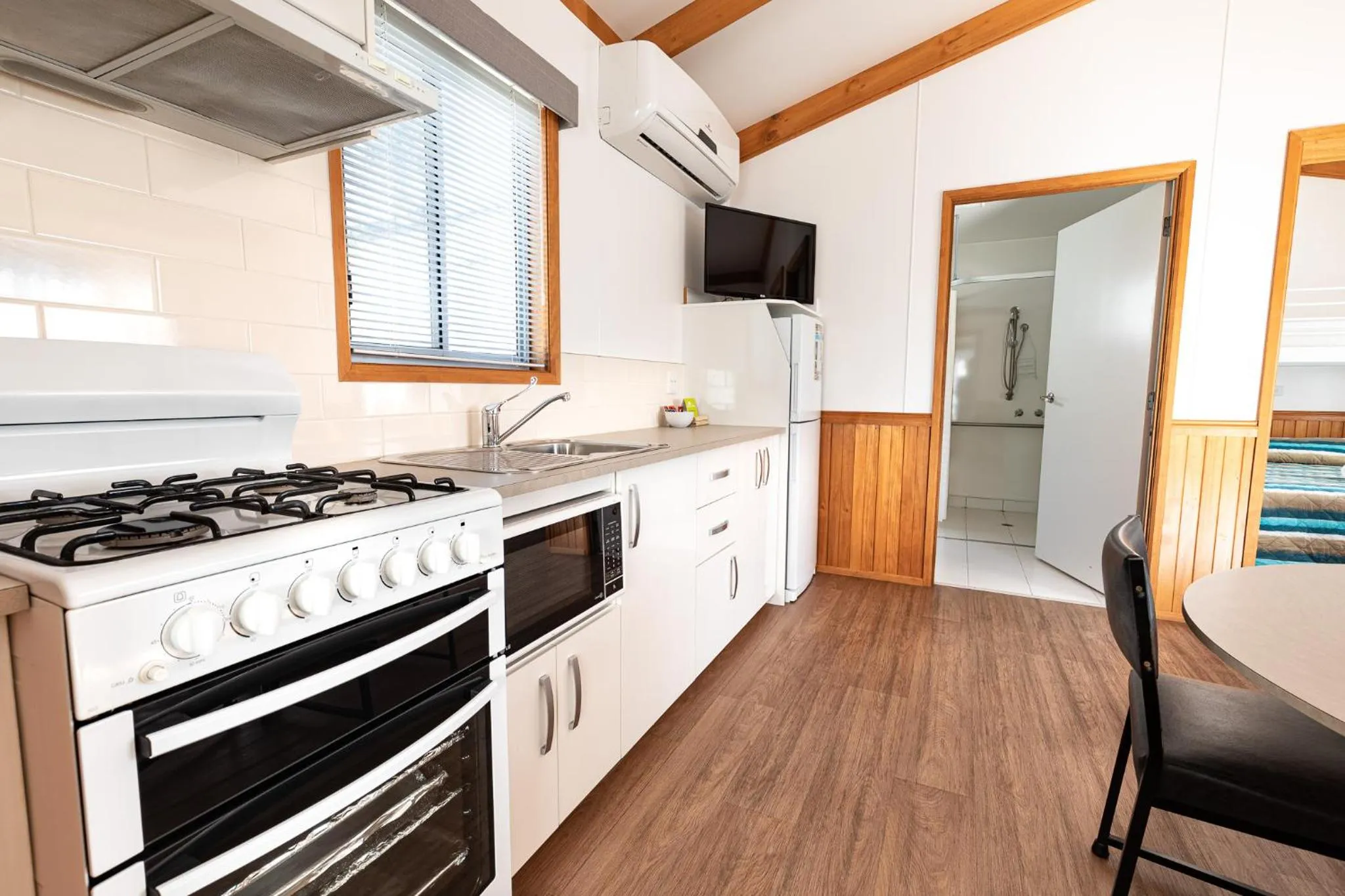 Kitchen or kitchenette in Geelong Holiday Park