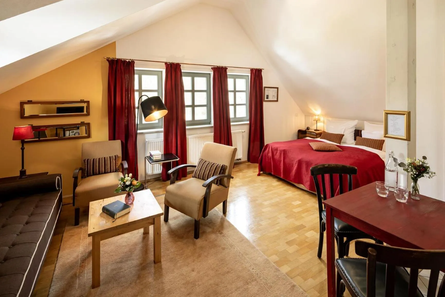 Living room, Bed in Romantik Hotel Landhaus Bärenmühle