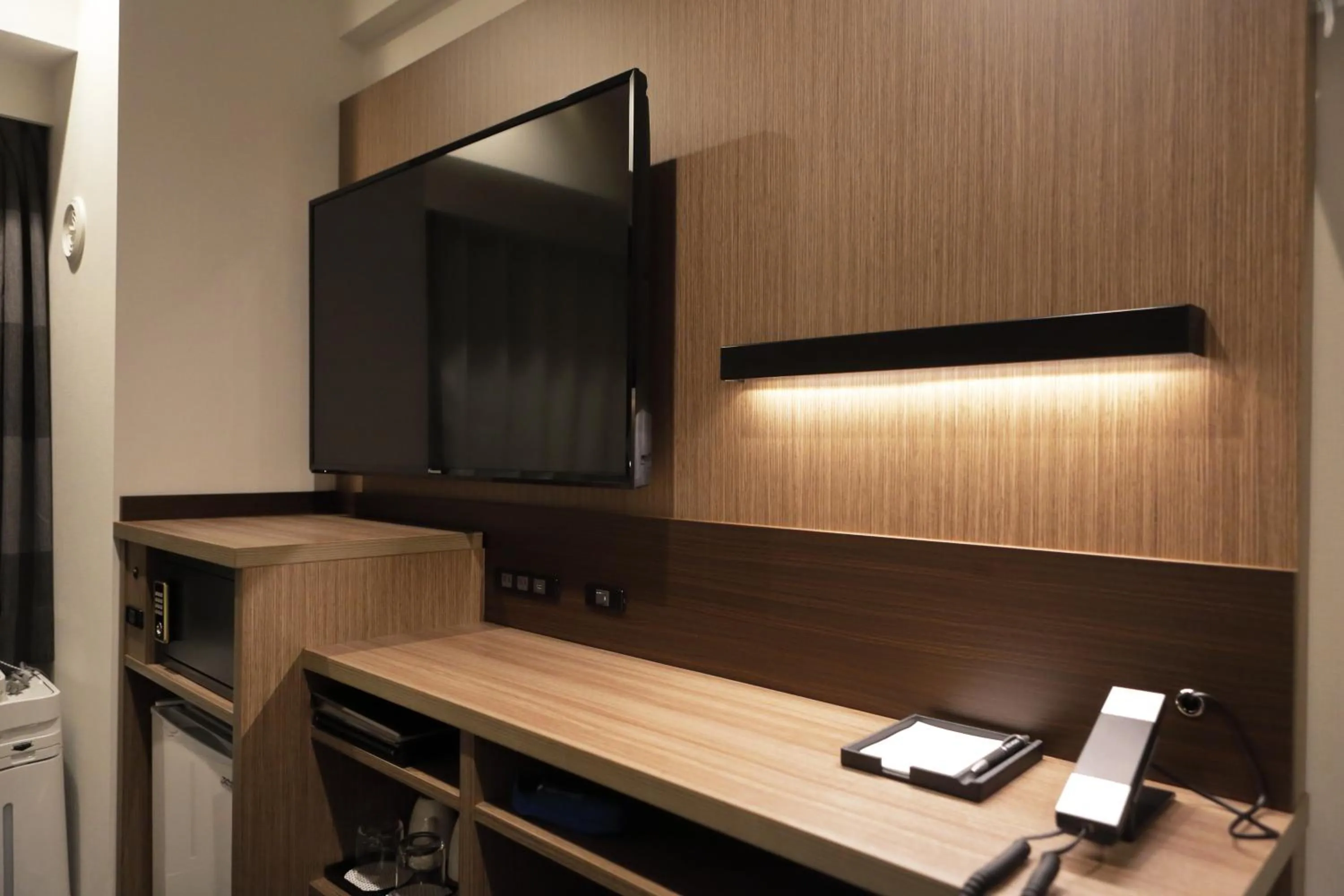 TV and multimedia in HOTEL MYSTAYS Sapporo Susukino