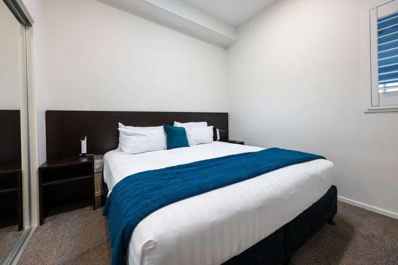 Bed in Tuakau Hotel