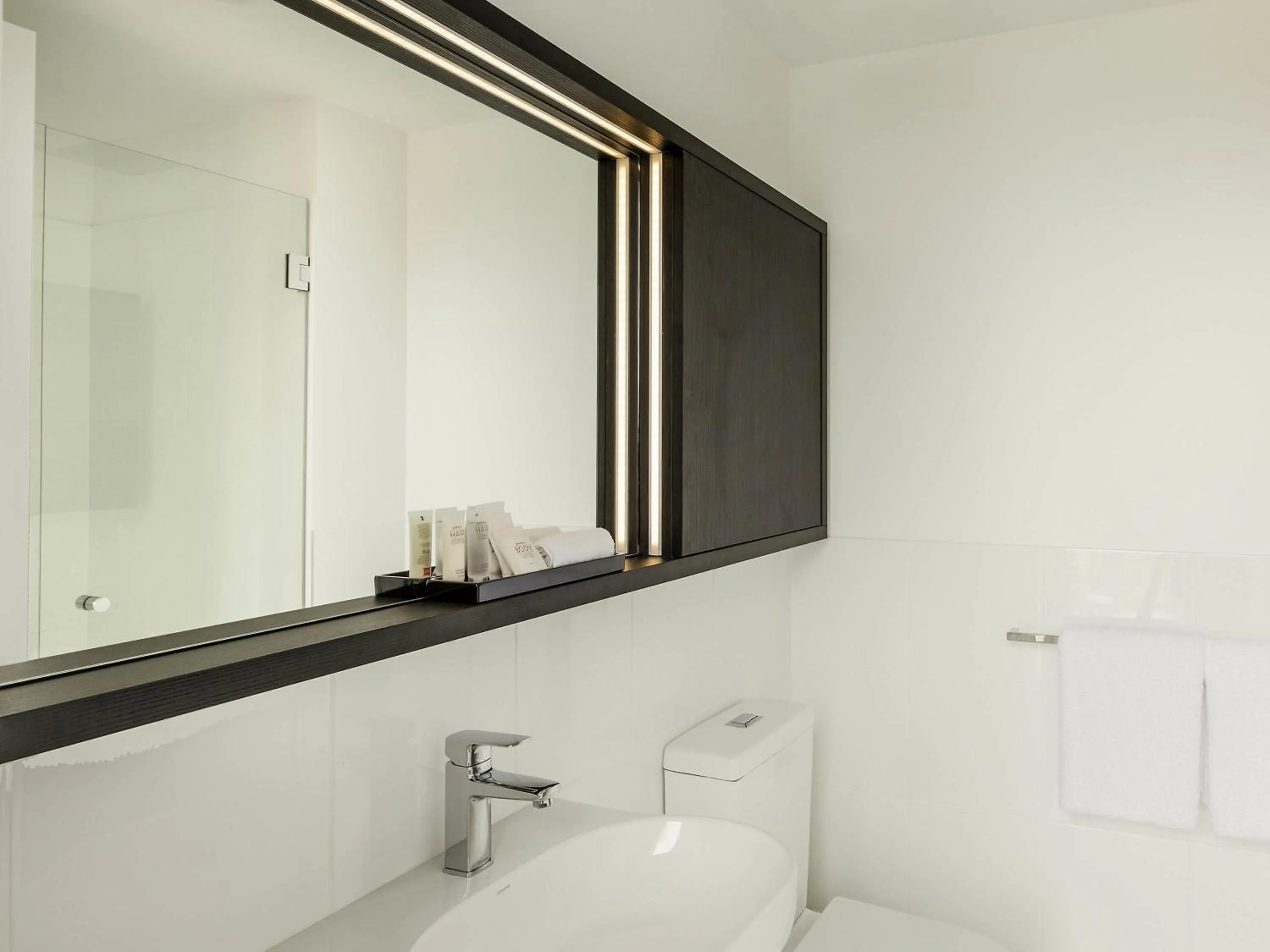 Bedroom in ibis Adelaide