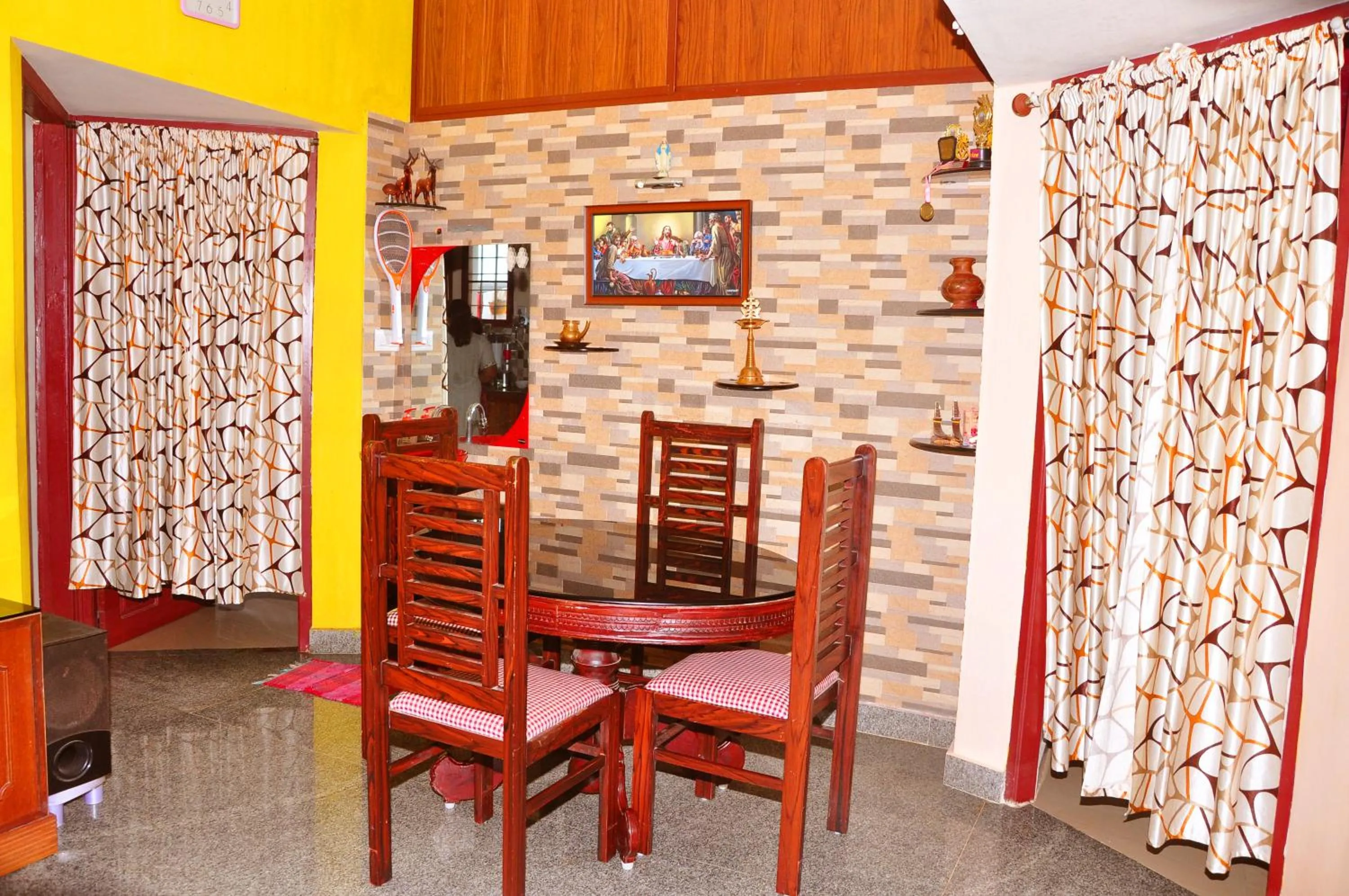 Restaurant/places to eat in ChristVille