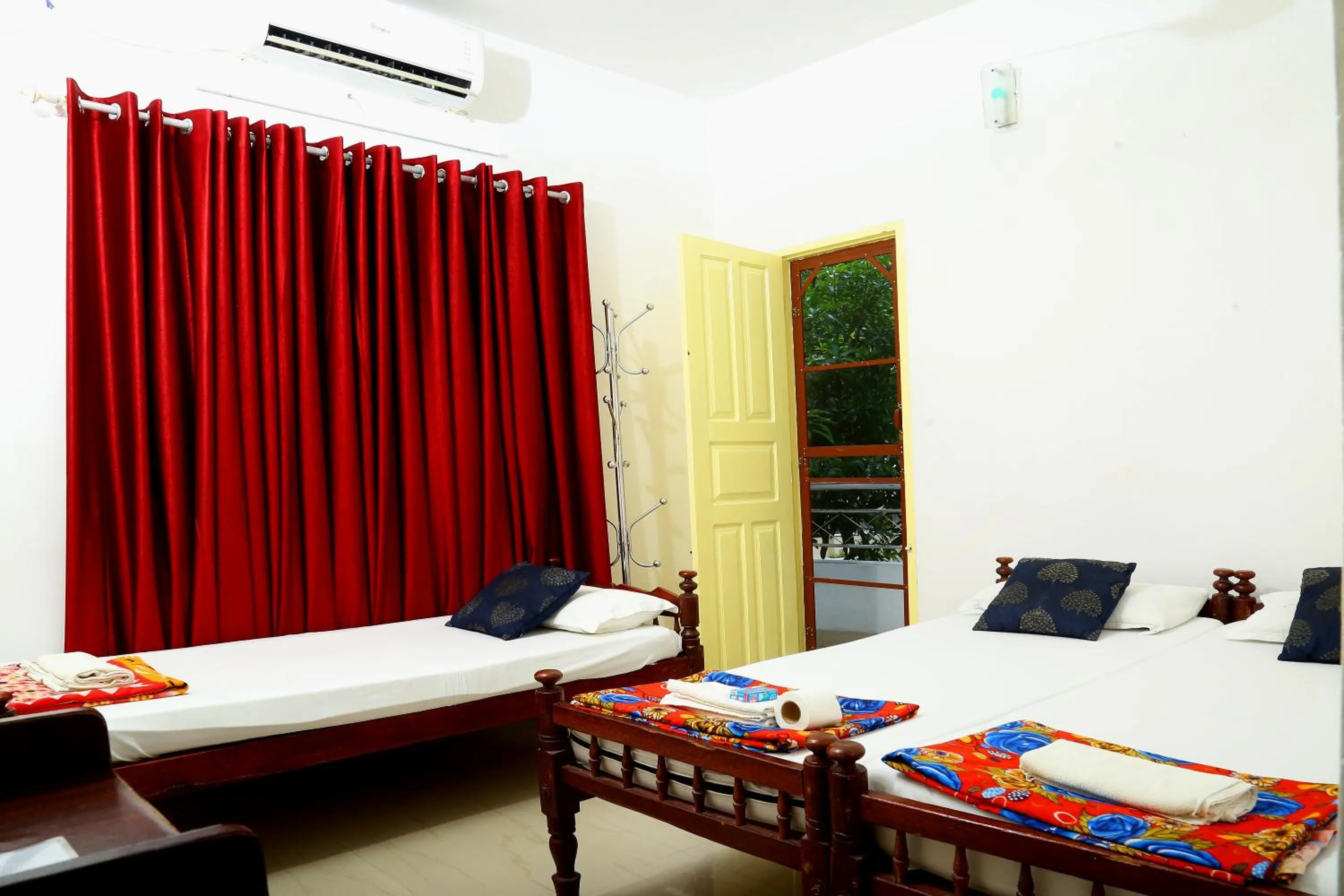 Photo of the whole room, Bed in ChristVille