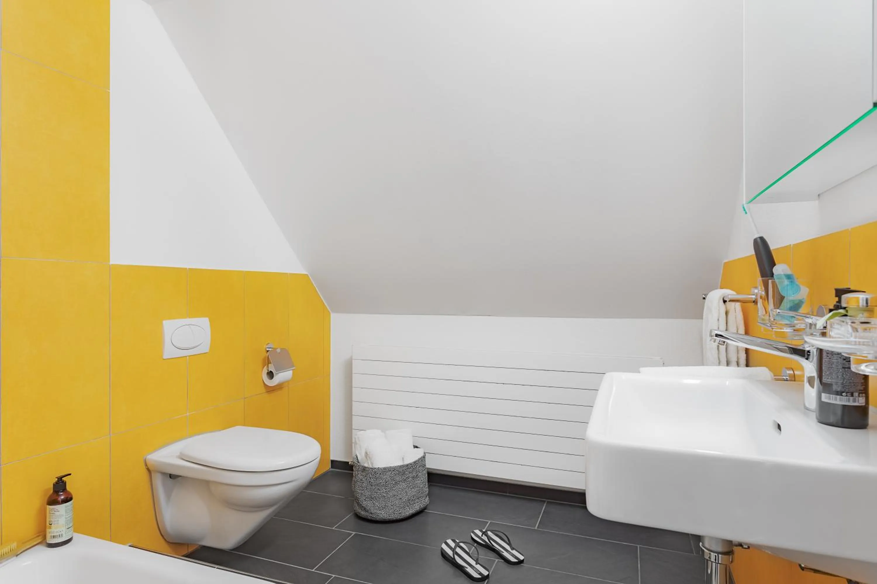 Bathroom in Swiss Star Aussersihl - Self Check-In