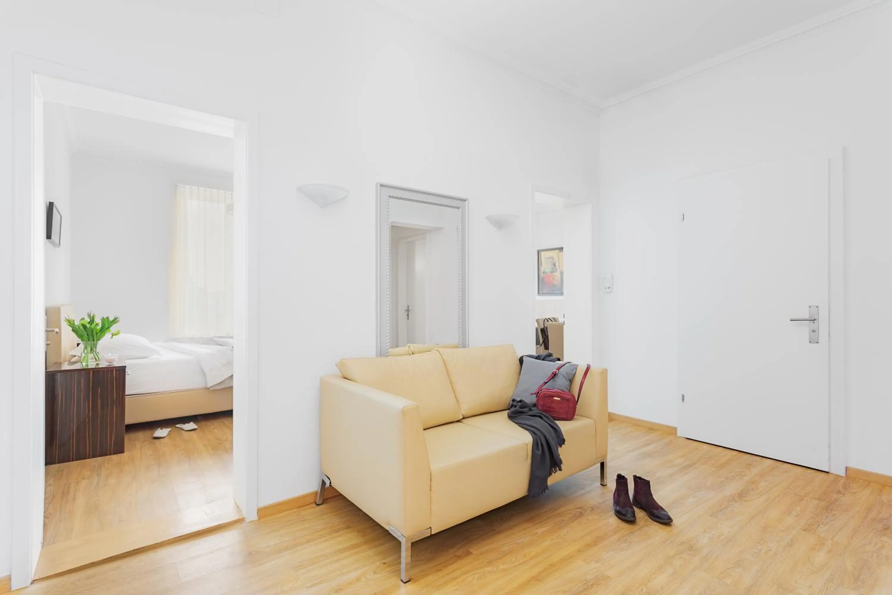 Photo of the whole room in Swiss Star Zurich University - Self Check-In