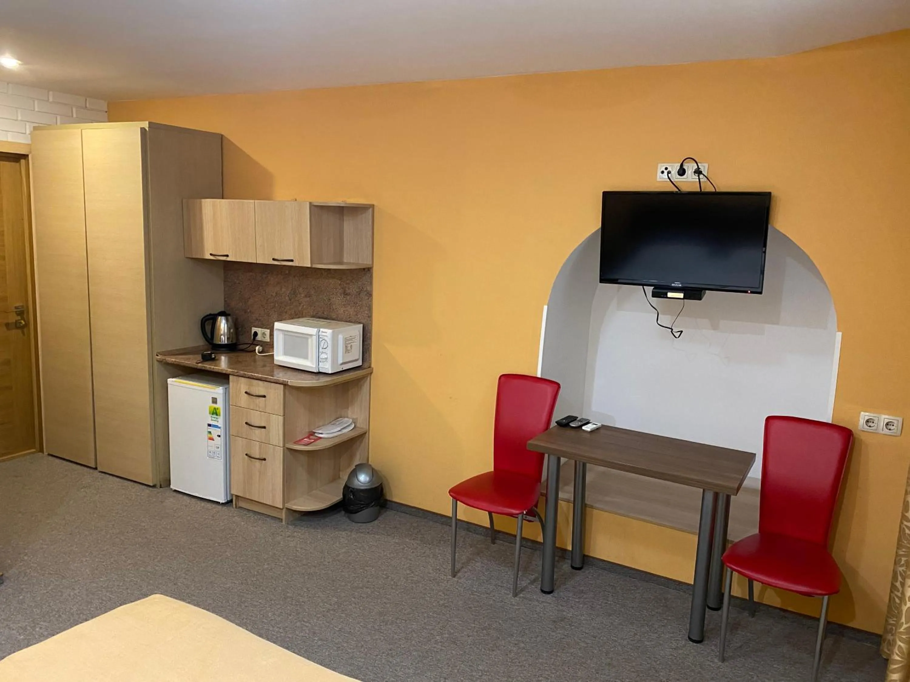 TV and multimedia in Golden Gate Inn