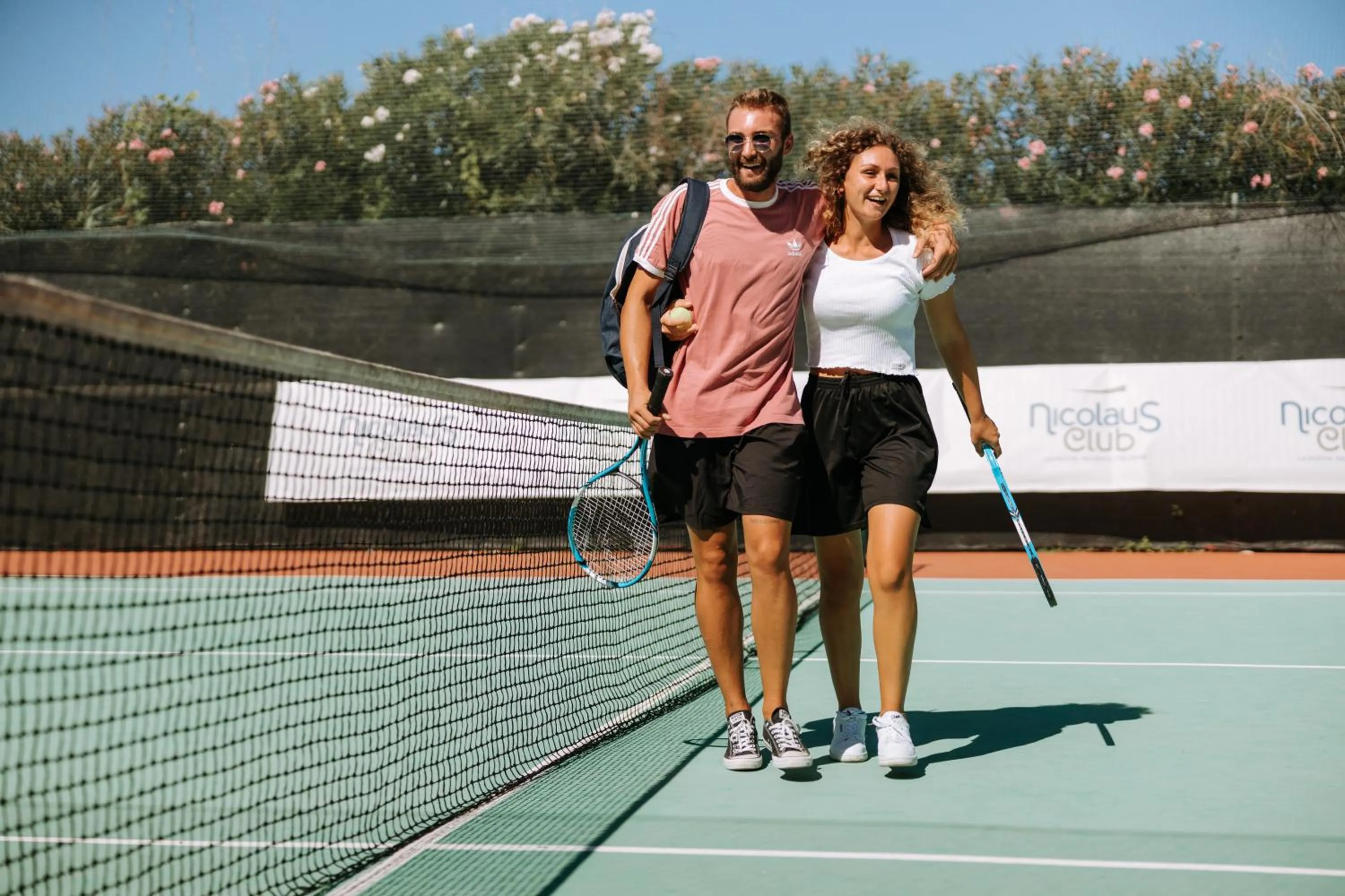 Tennis court in Nicolaus Club La Giurlita