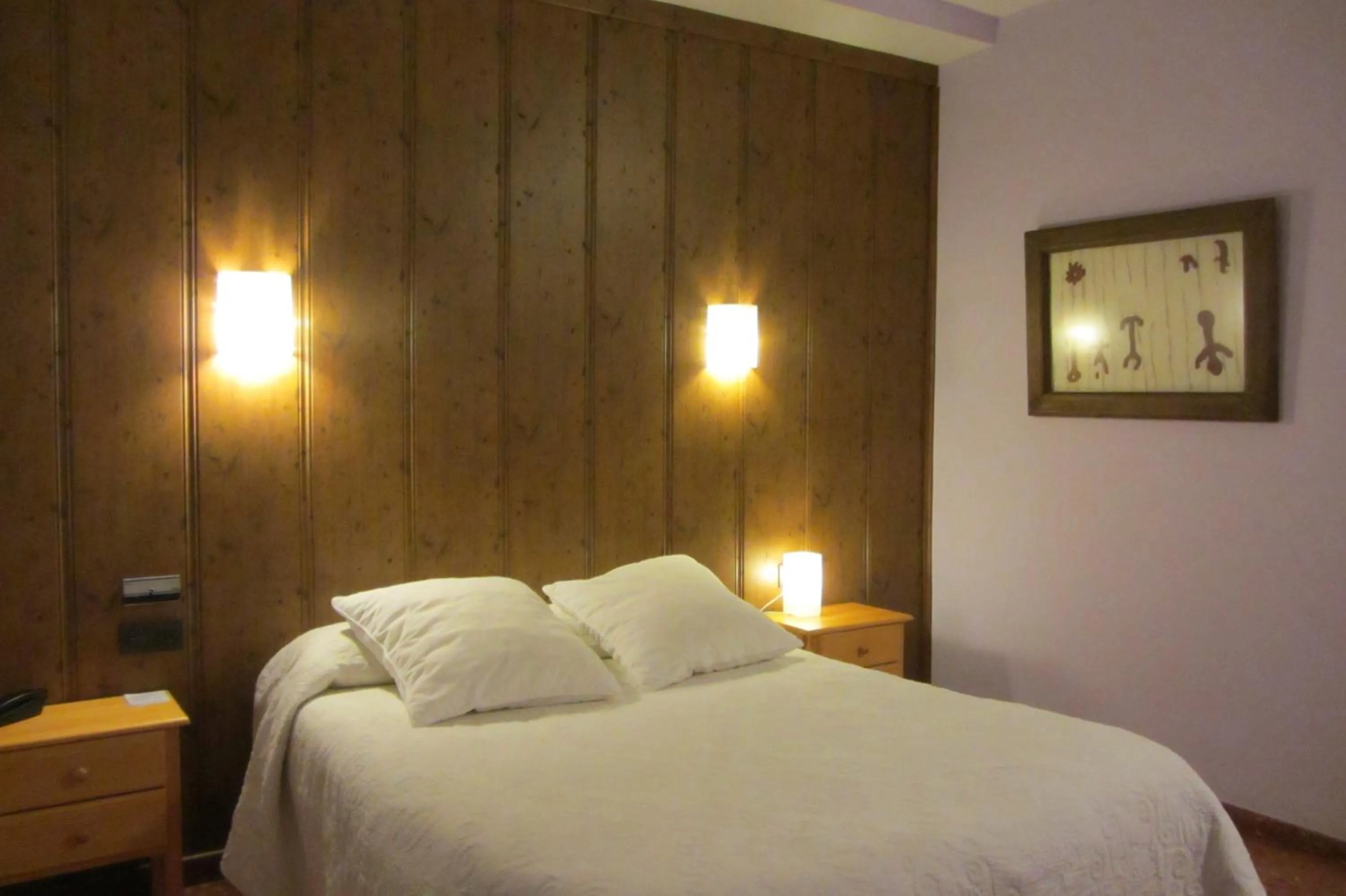 Photo of the whole room, Bed in Hotel Sierra Madrona