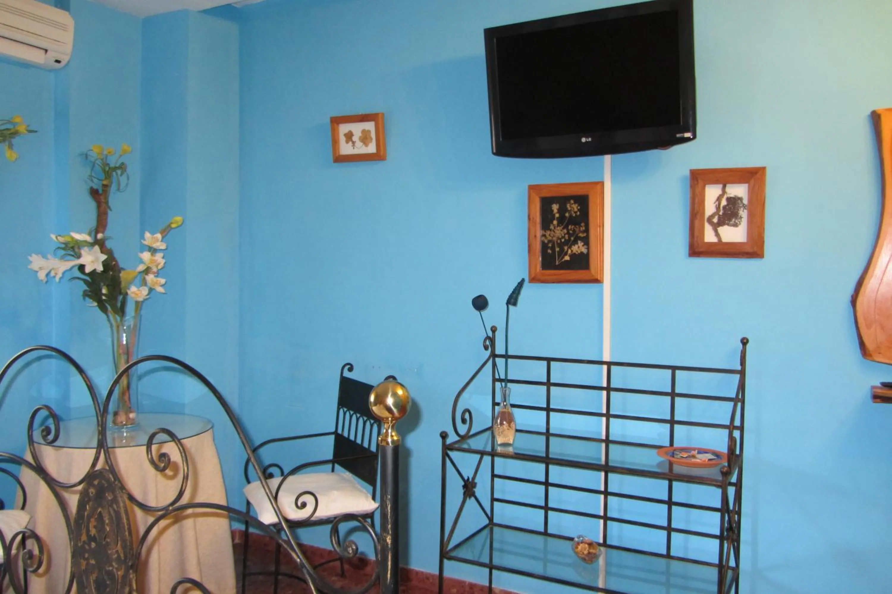 Photo of the whole room, Bed in Hotel Sierra Madrona