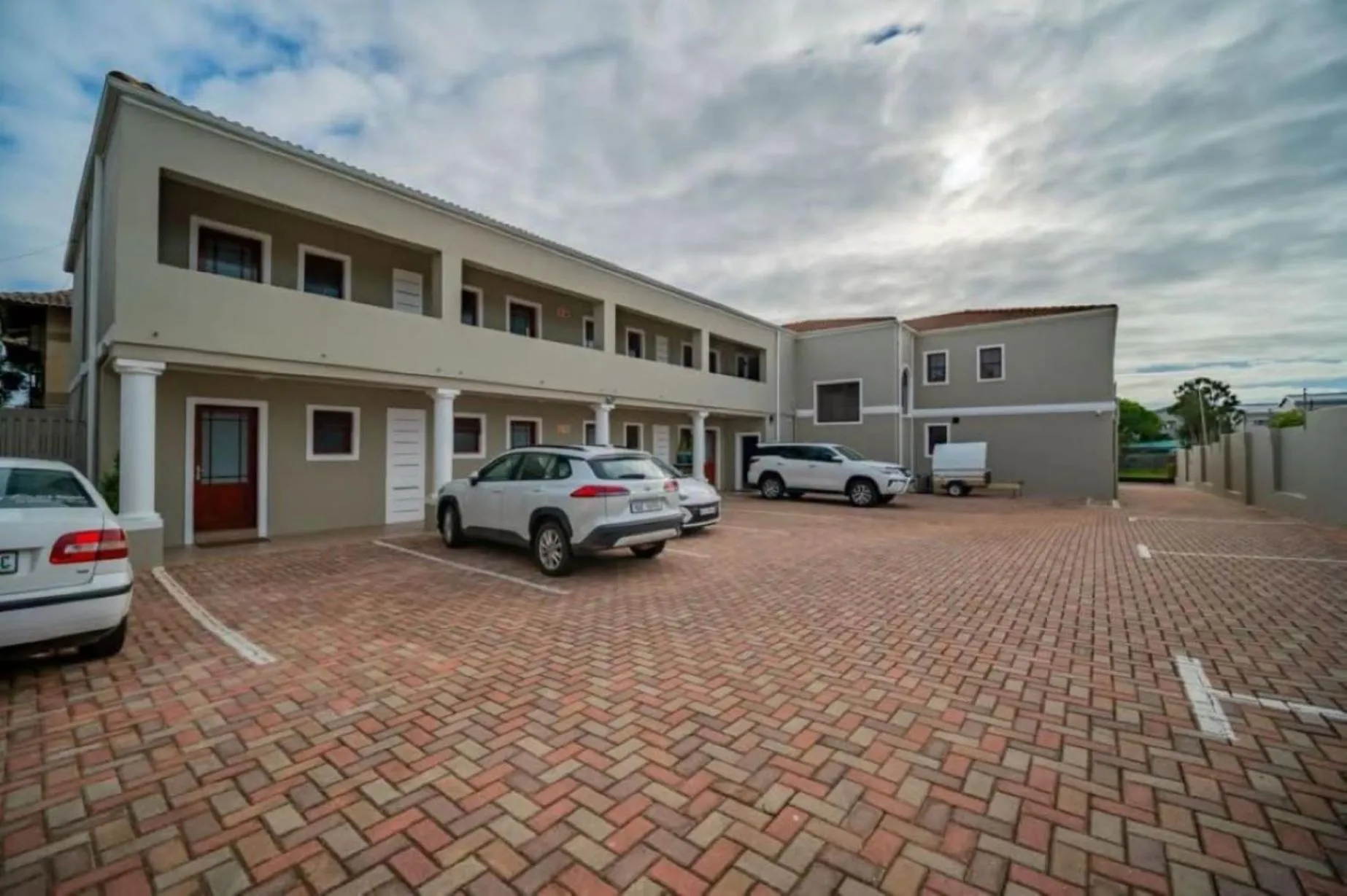 Parking in The Mandyville Jeffreys Bay