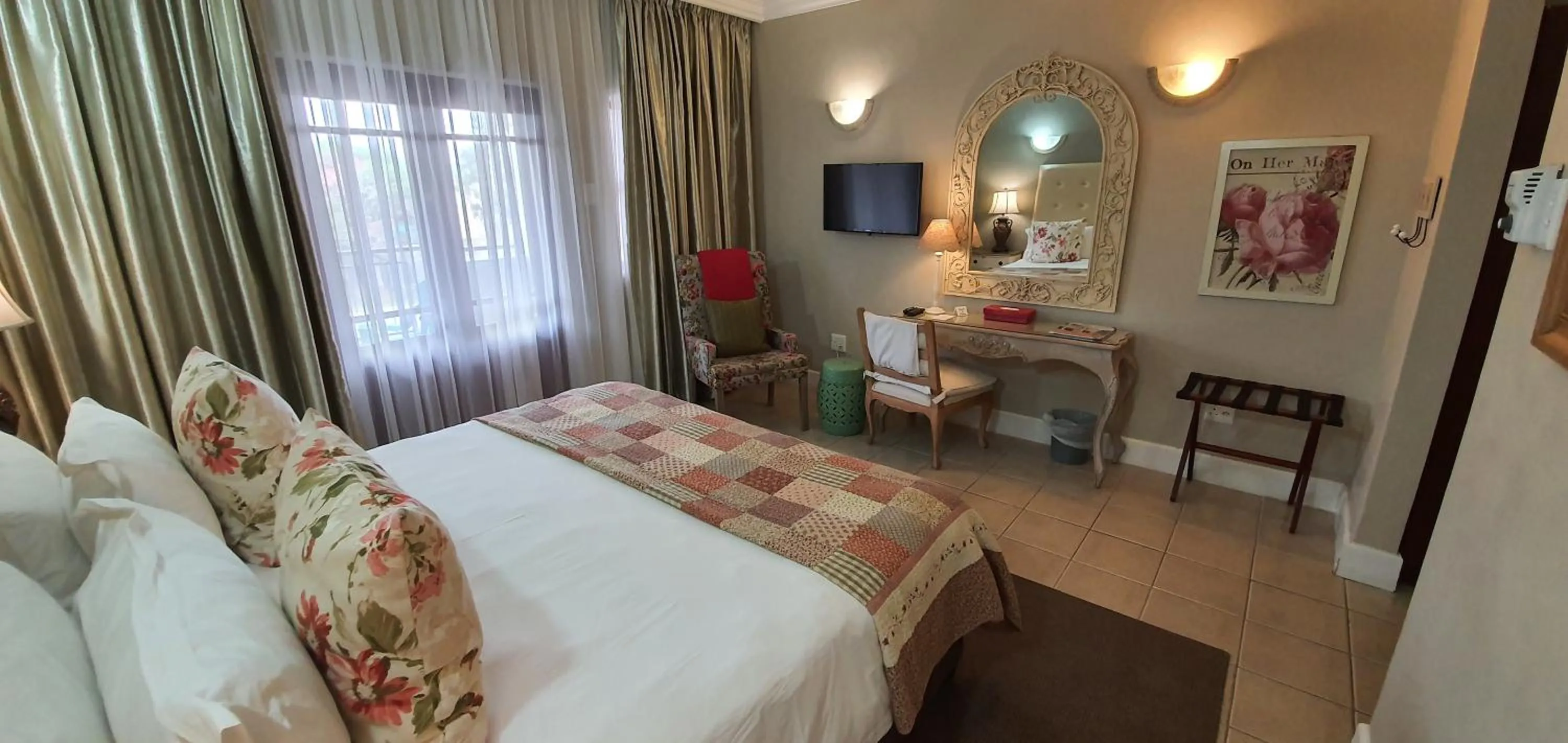 Bed in The Mandyville Jeffreys Bay