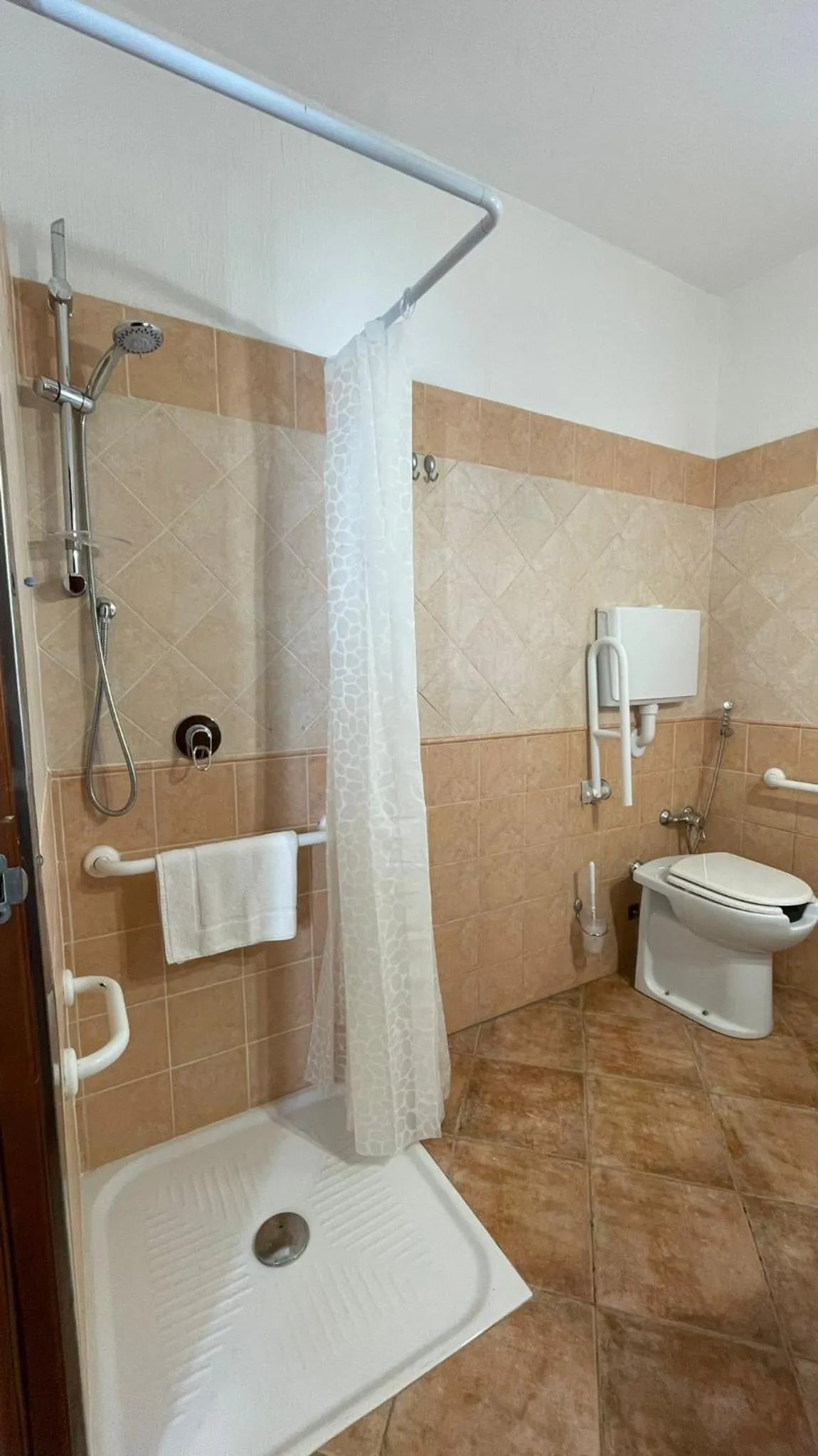 Shower in Cort'e Nastasj