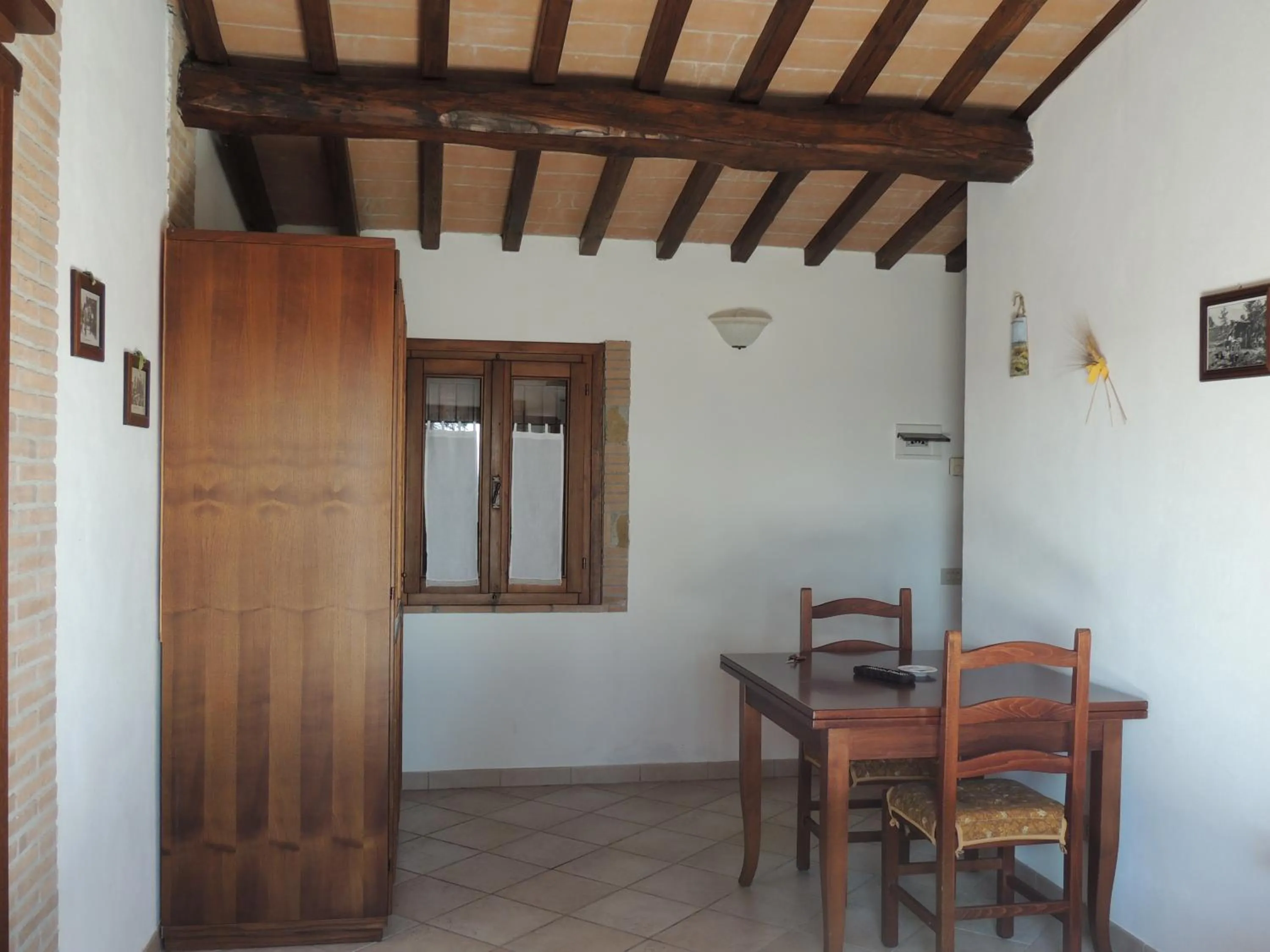 Photo of the whole room in La Merla