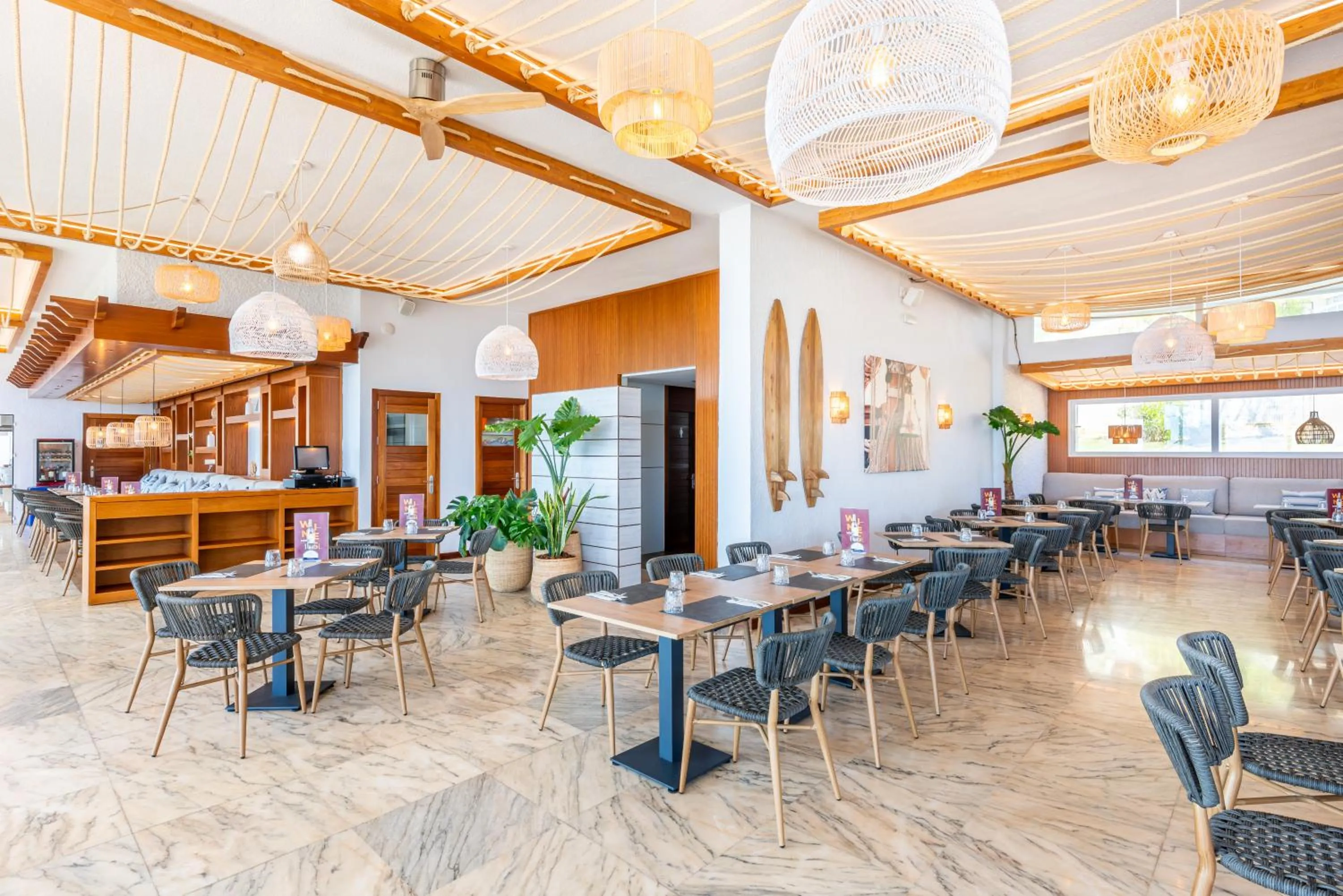 Restaurant/places to eat in Globales Playa Estepona