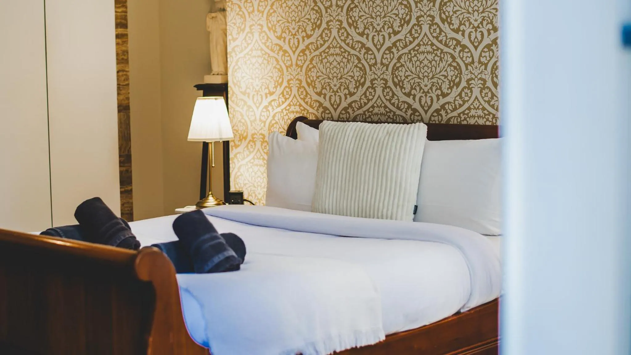 Bed in La Maison de L' Ambassadeur Carcassonne B&B