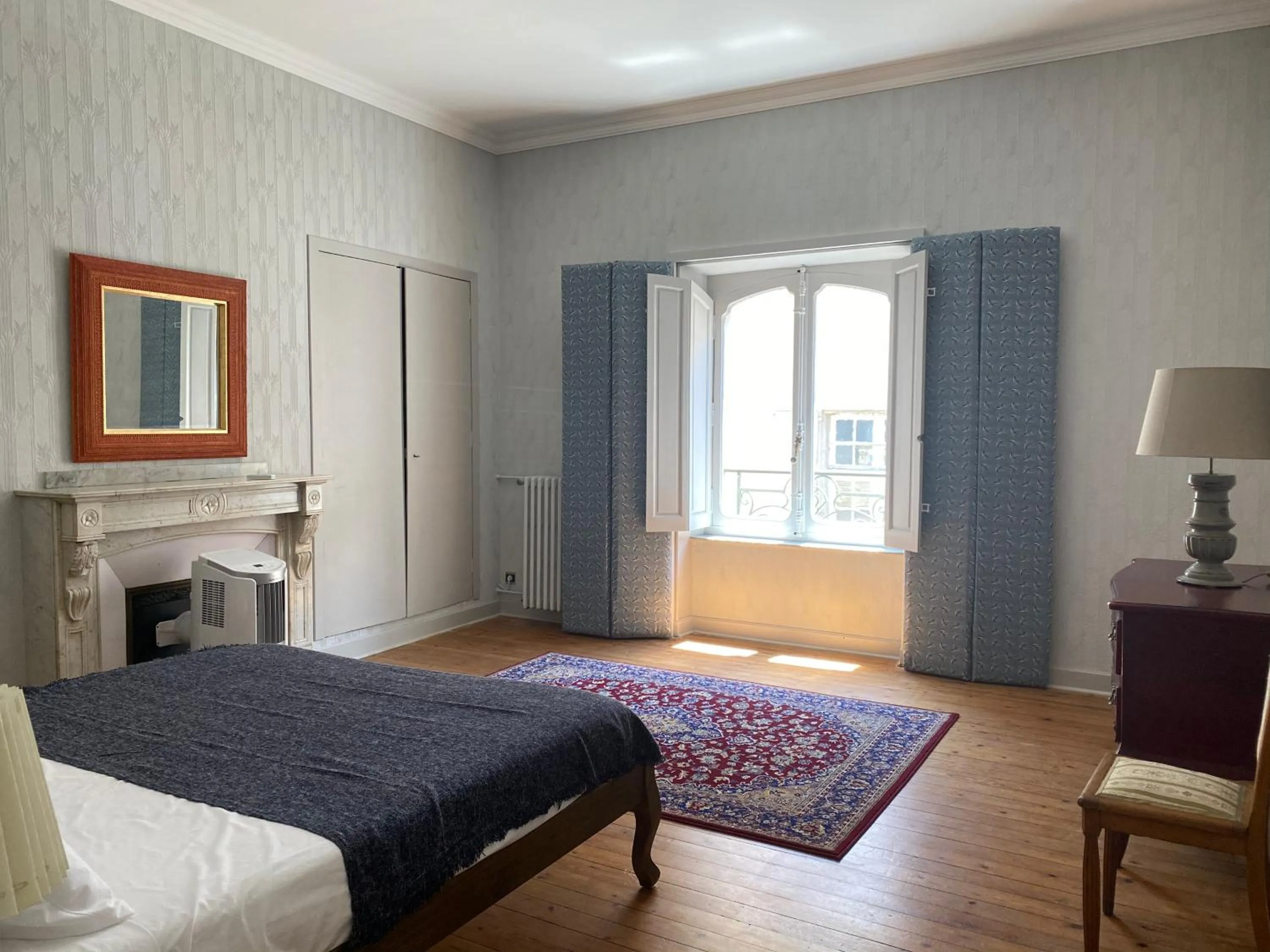 Bed in La Maison de L' Ambassadeur Carcassonne B&B