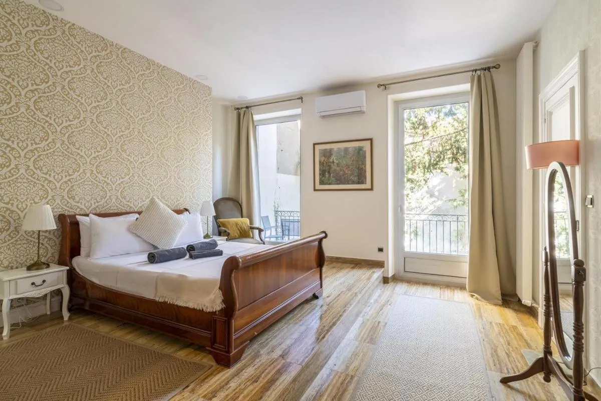 Bed in La Maison de L' Ambassadeur Carcassonne B&B