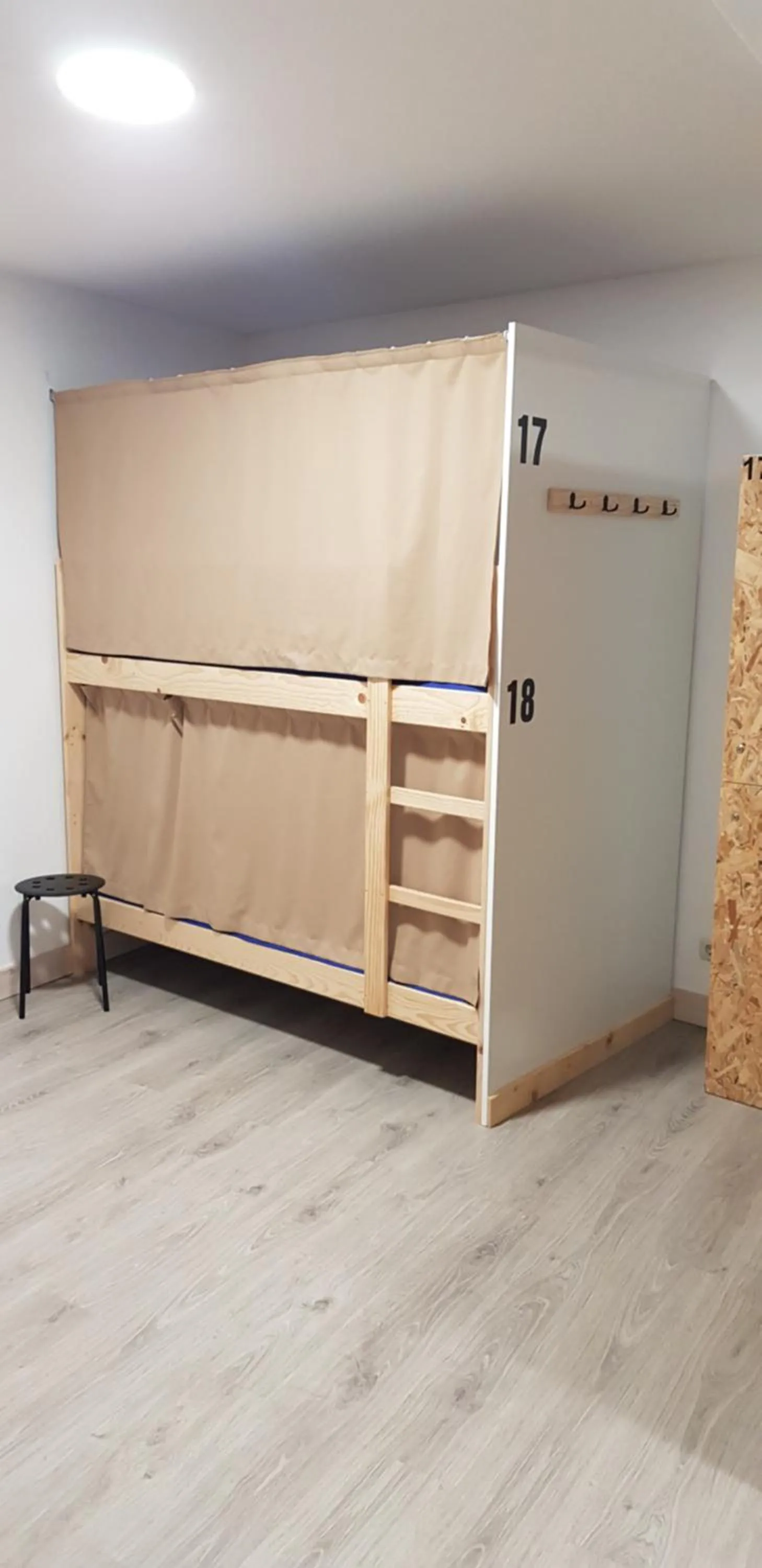bunk bed in Albergue Santos