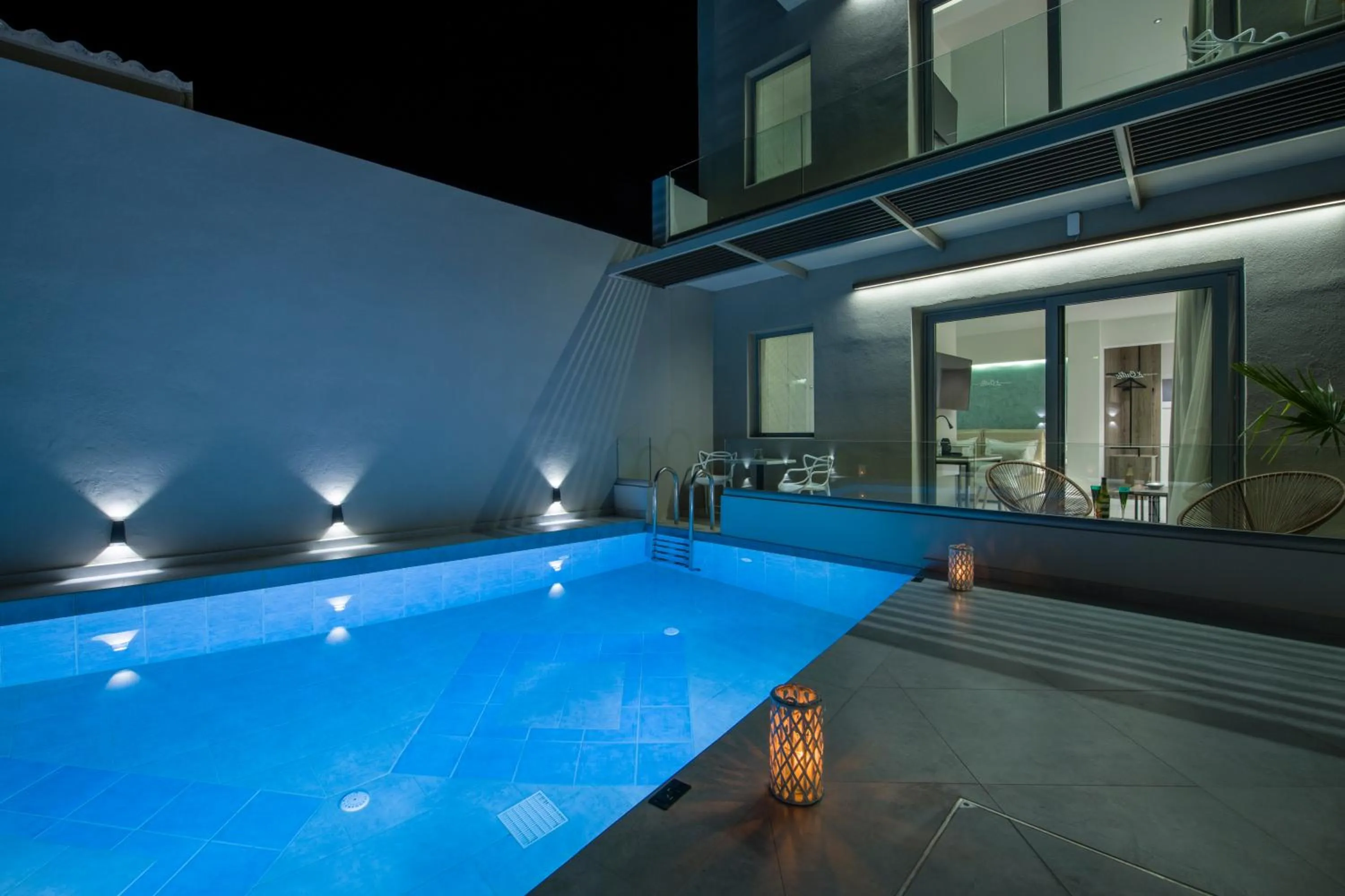 Night in xSuites Hotel