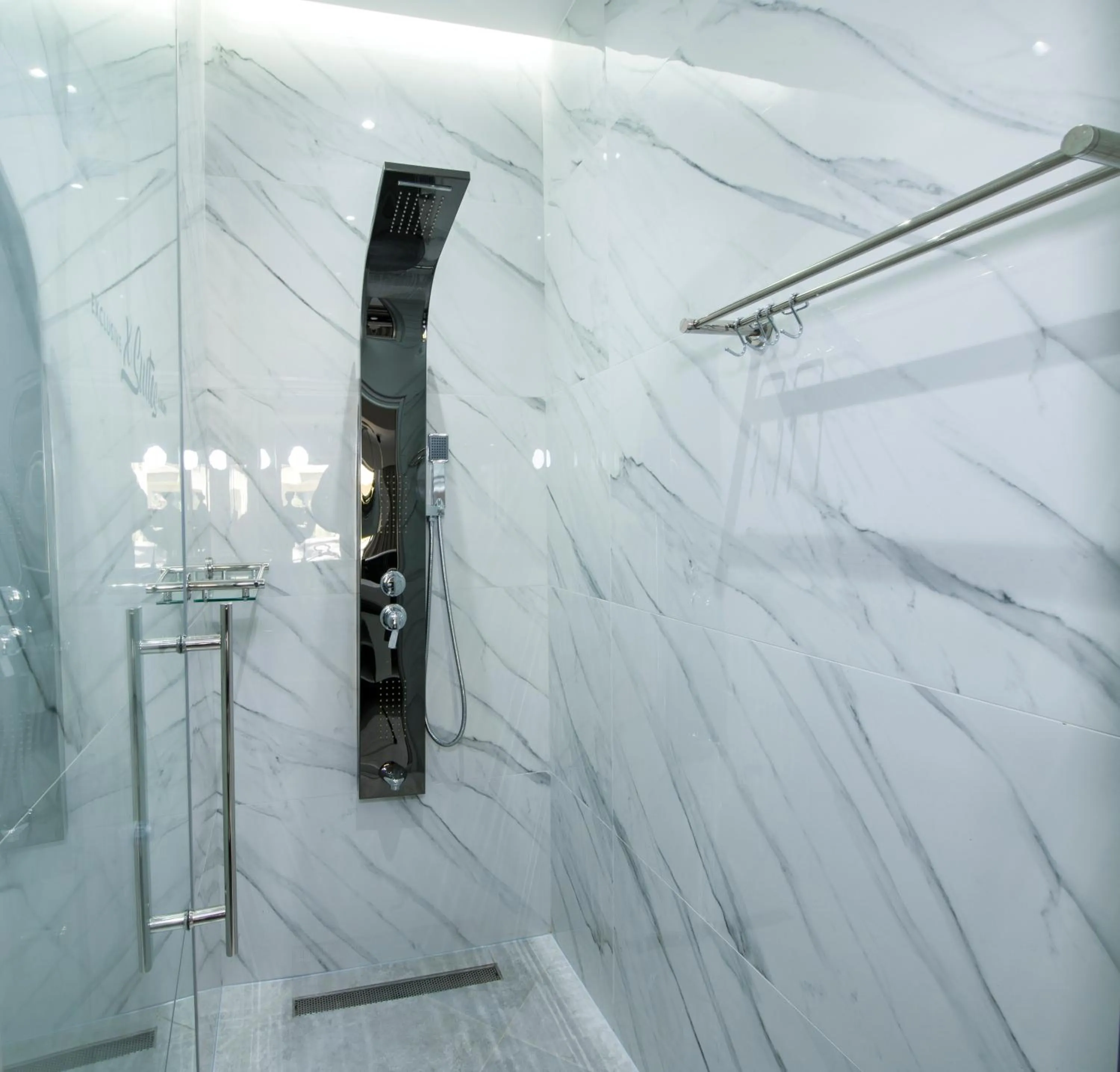 Bathroom in xSuites Hotel