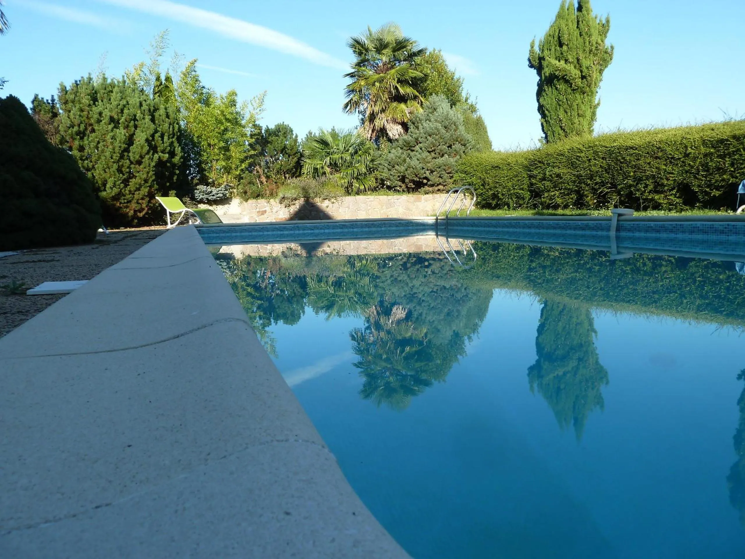 Swimming pool in Chambres d'hôtes Le Saleix