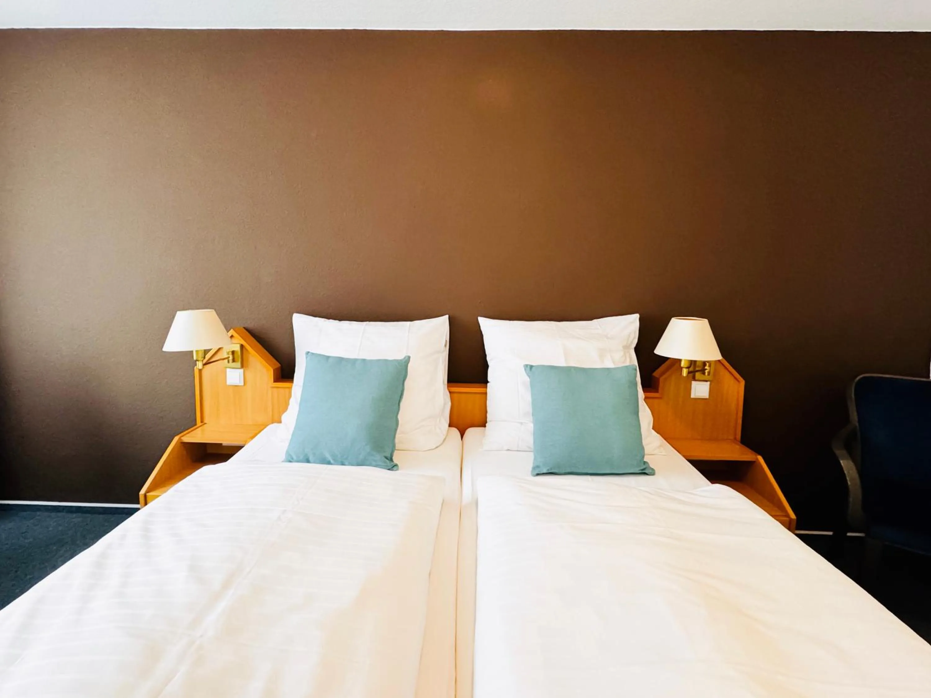 Bedroom, Bed in Hotel & Gästehaus Seehof