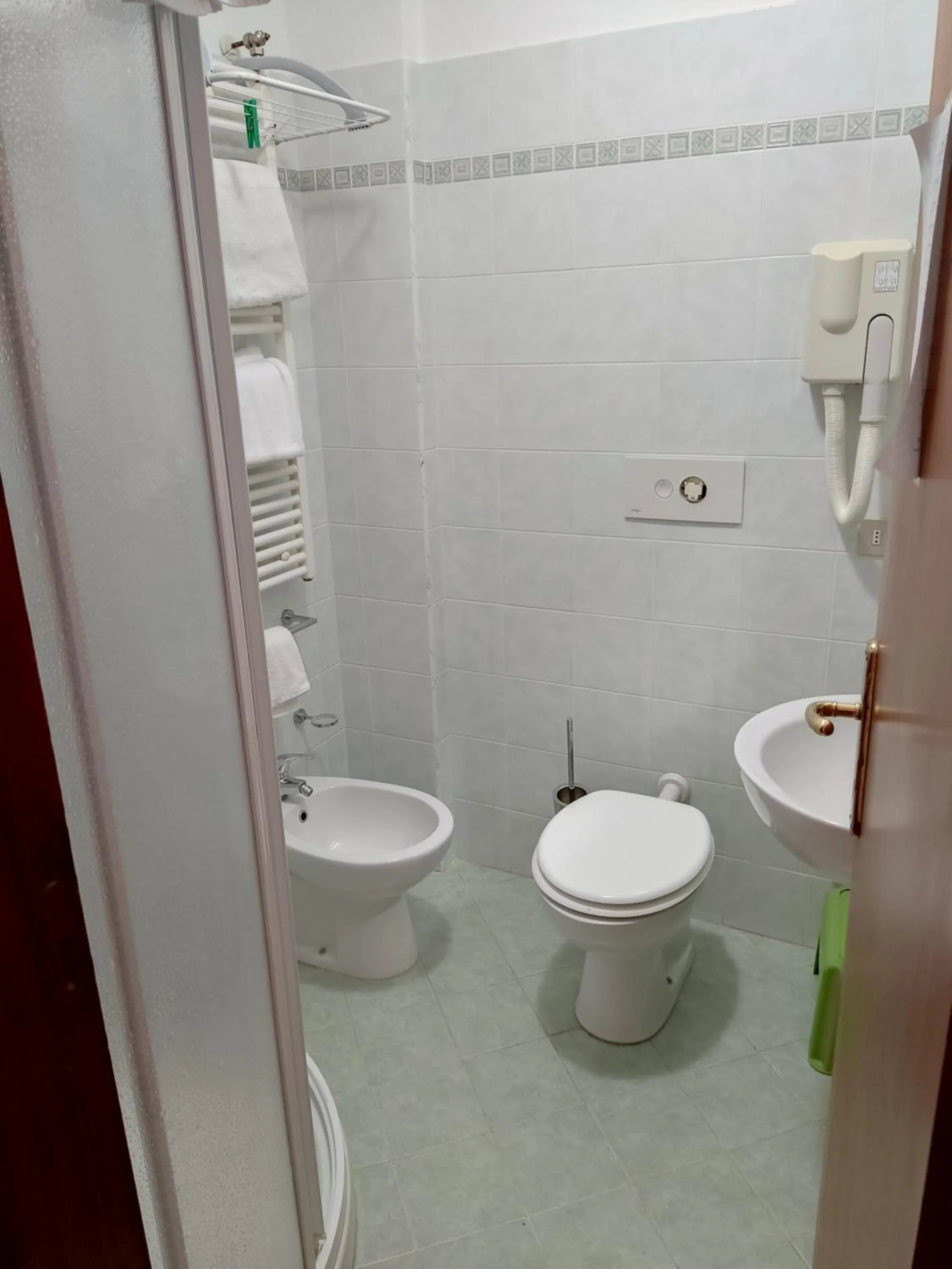 Bathroom in Hotel Ristorante Il Grillo