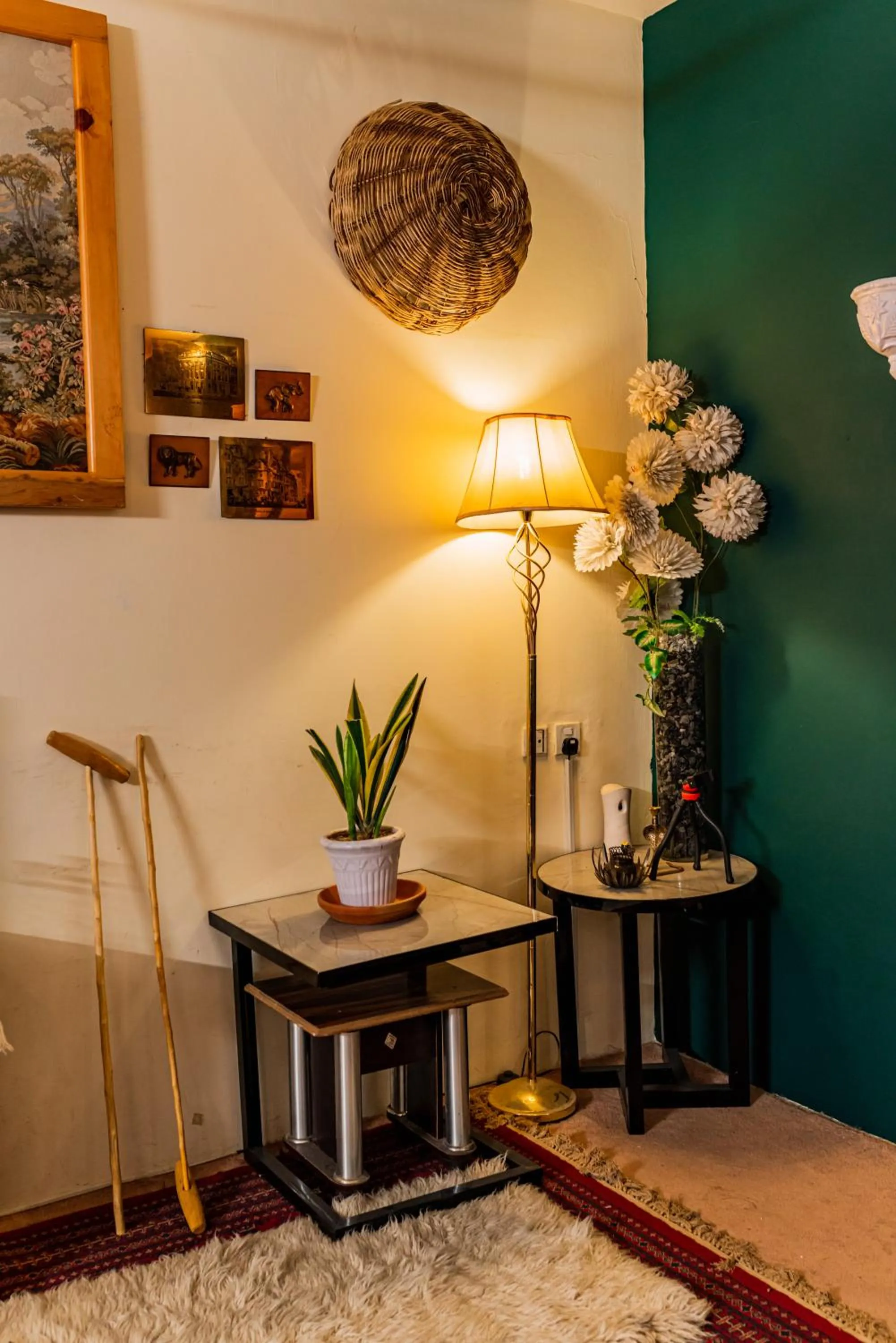 Communal lounge/ TV room in Duroyo hotel