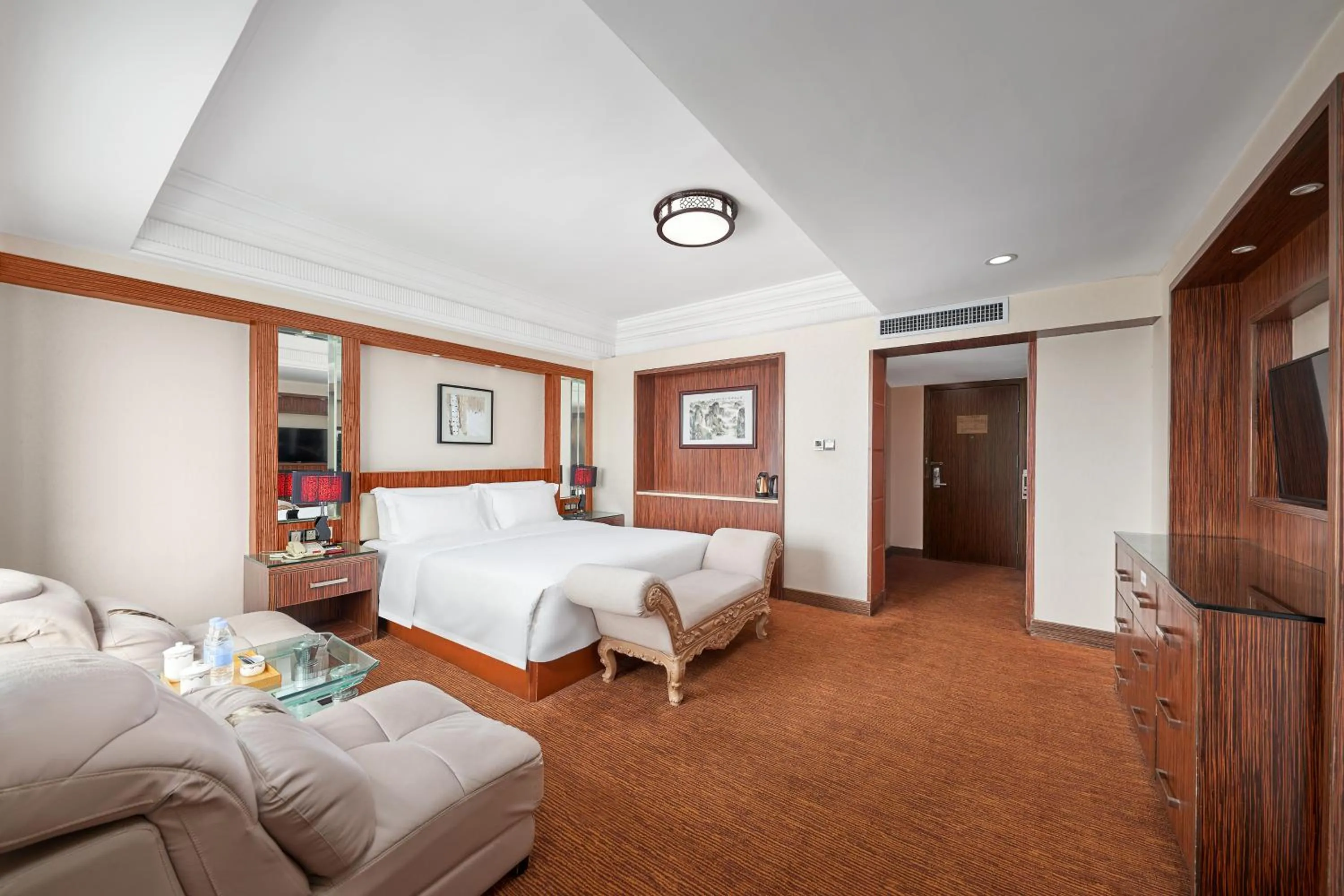 Bed in Nanyang King's Gate Hotel--Free Shuttle Service to Canton Fair