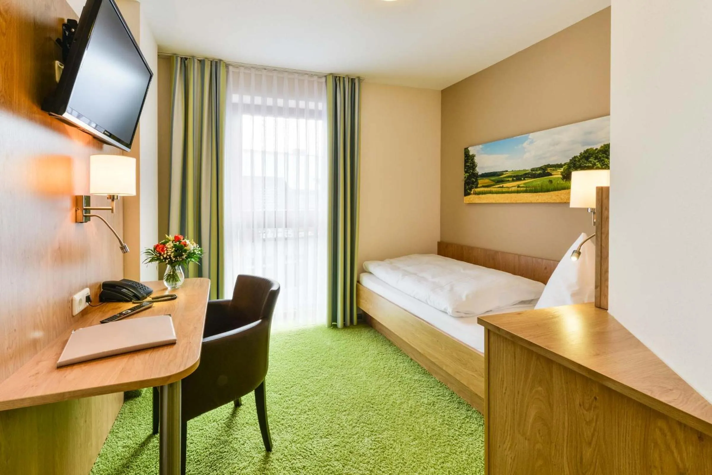 Photo of the whole room, Bed in Hotel Sixt