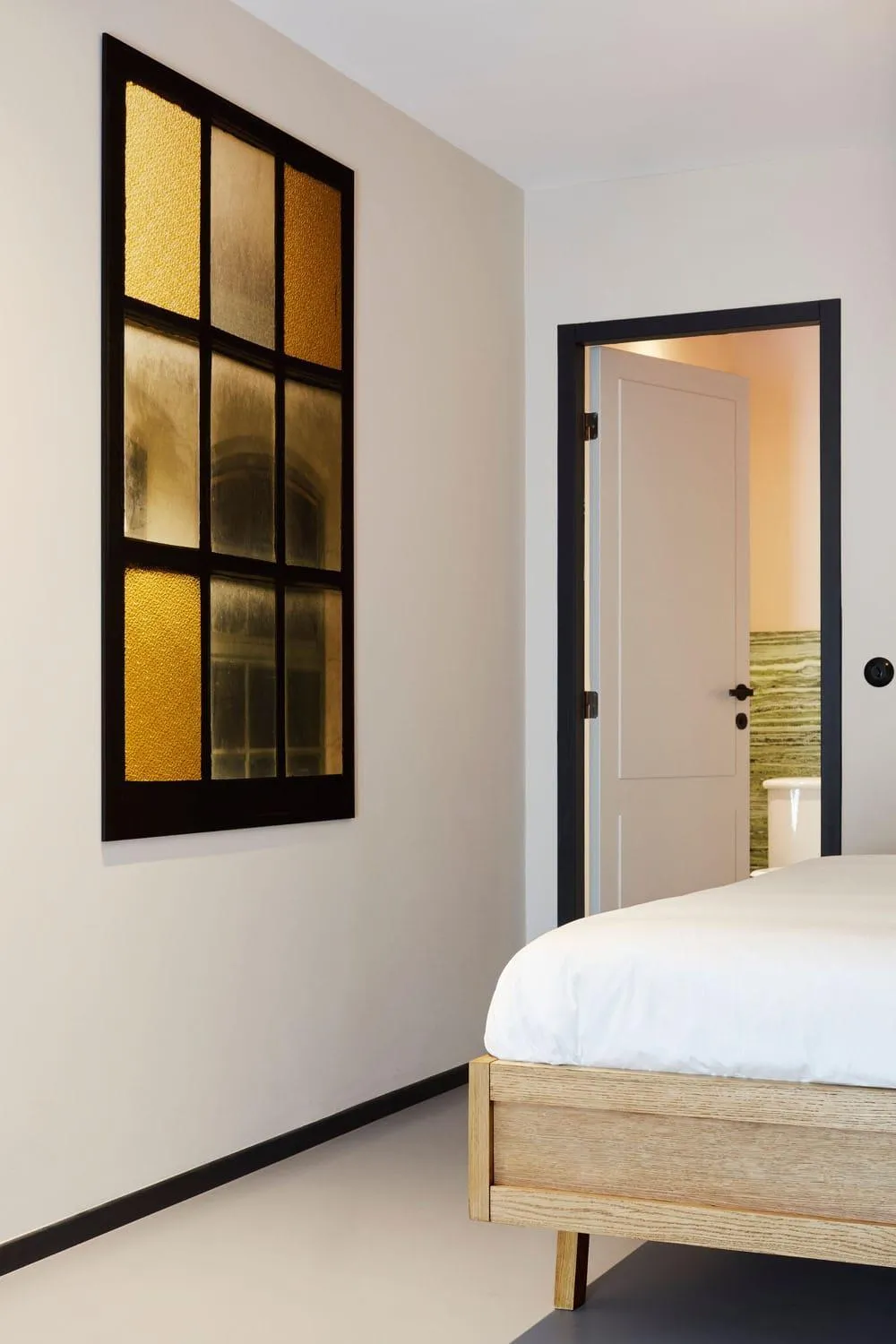 Bathroom, Bed in FONDATION CAB St-Paul-de-Vence