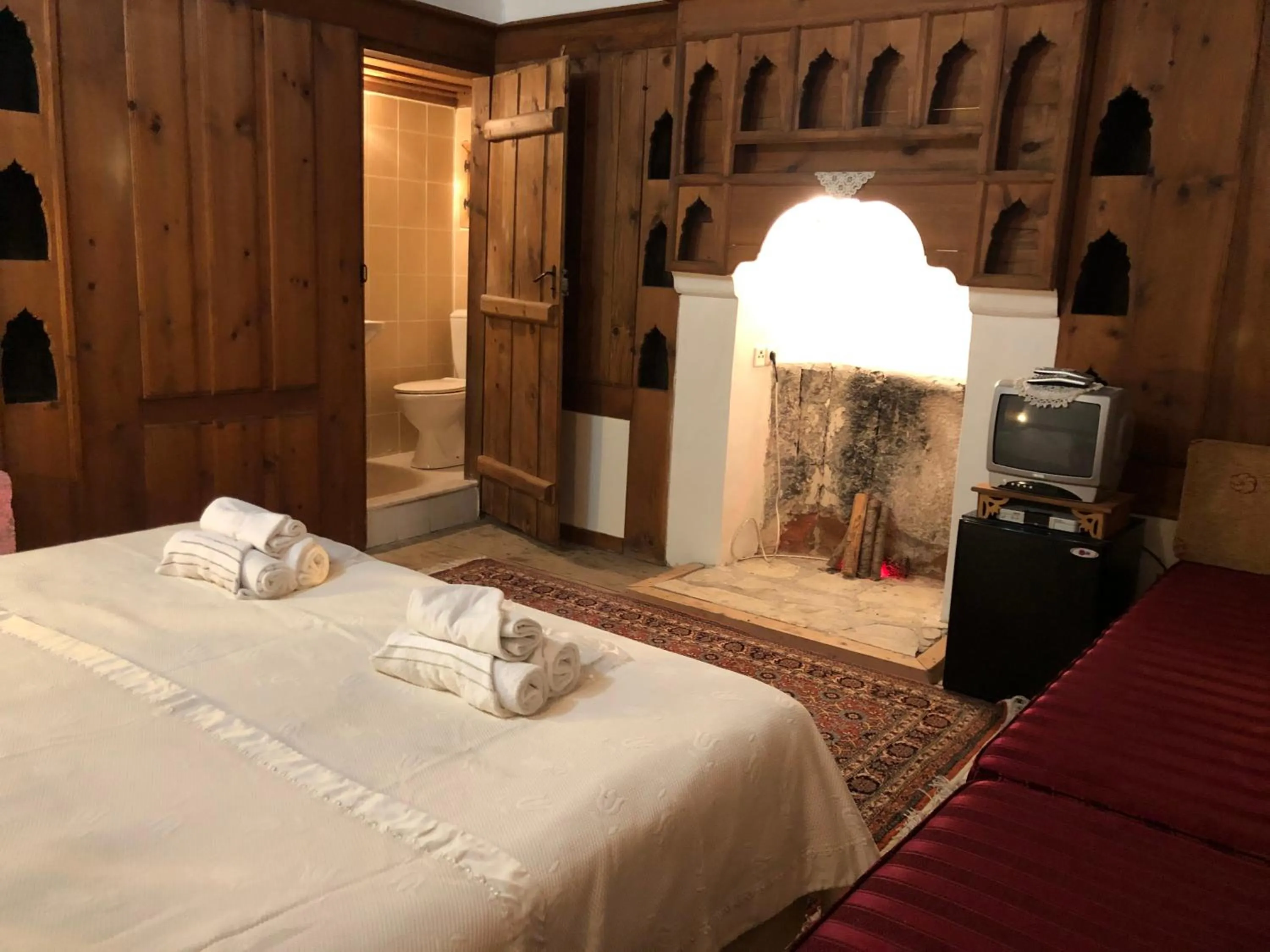 Massage, Bed in Paphlagonia Yoruk Muratoglu Konak
