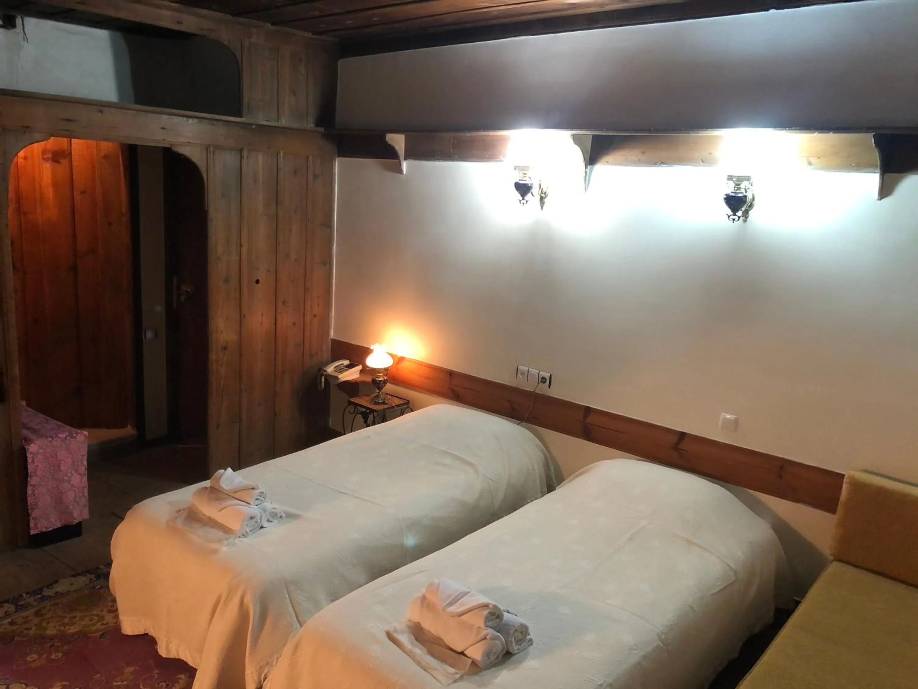 Massage, Bed in Paphlagonia Yoruk Muratoglu Konak