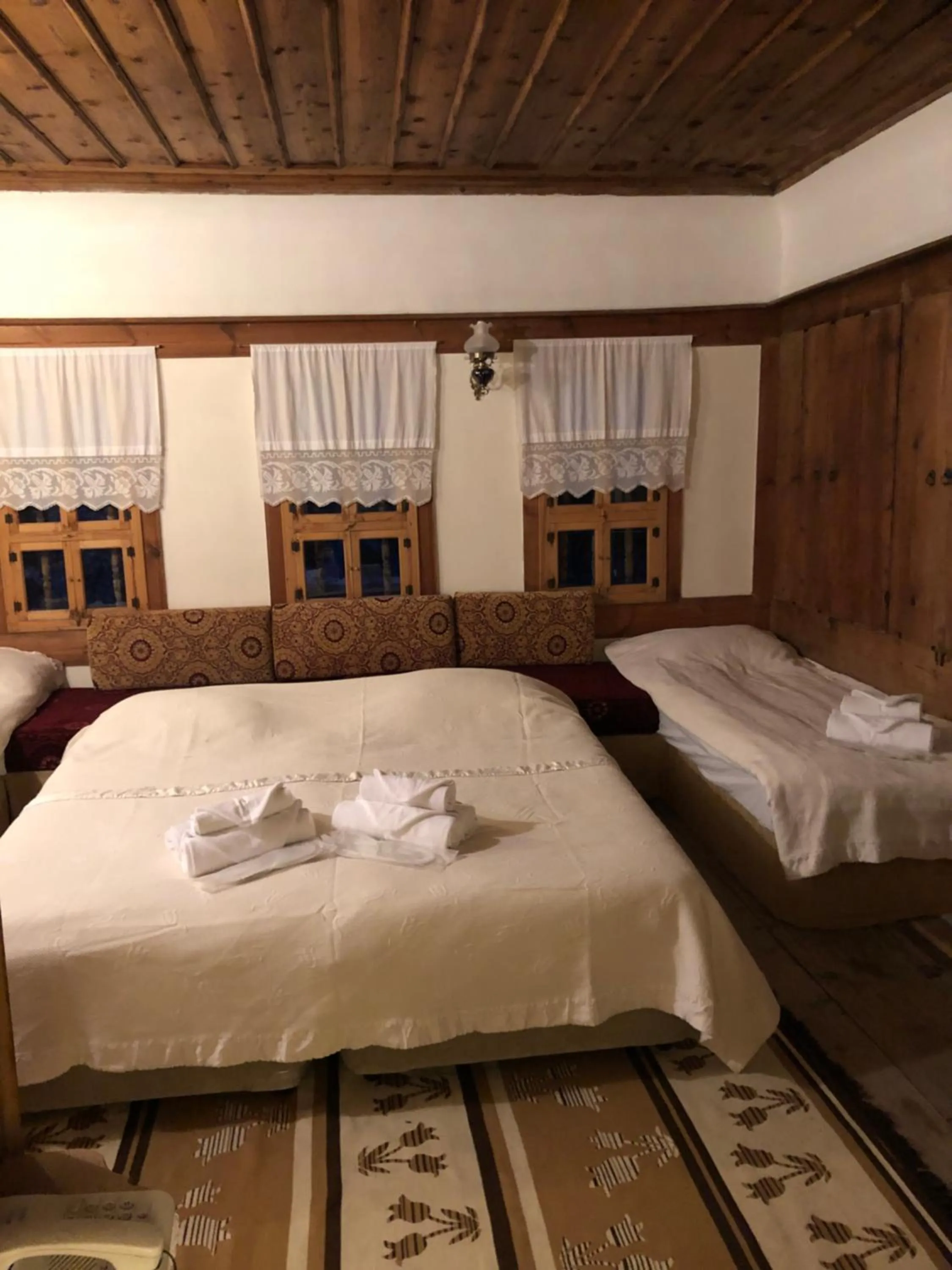 Massage, Bed in Paphlagonia Yoruk Muratoglu Konak
