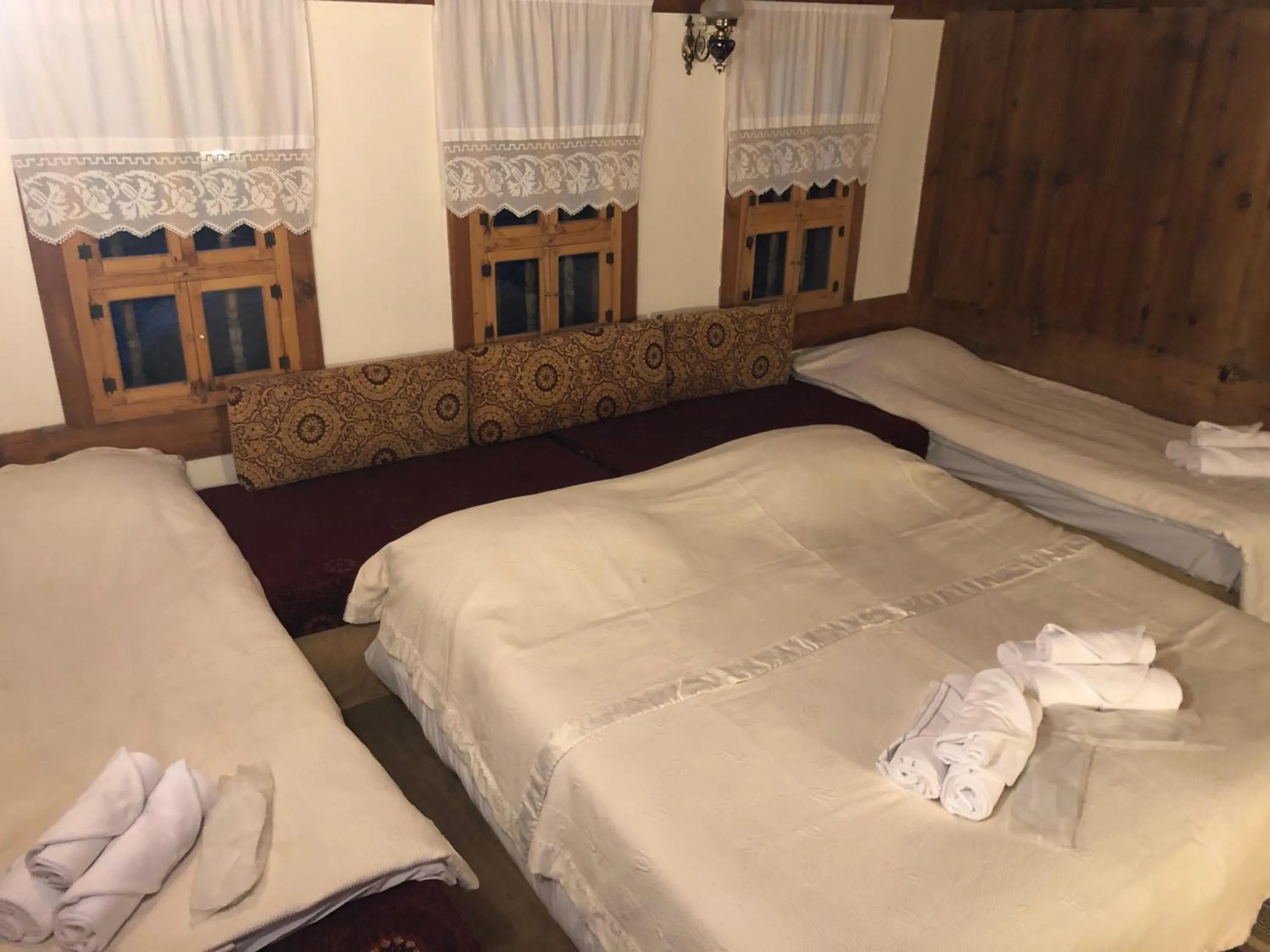 Massage, Bed in Paphlagonia Yoruk Muratoglu Konak