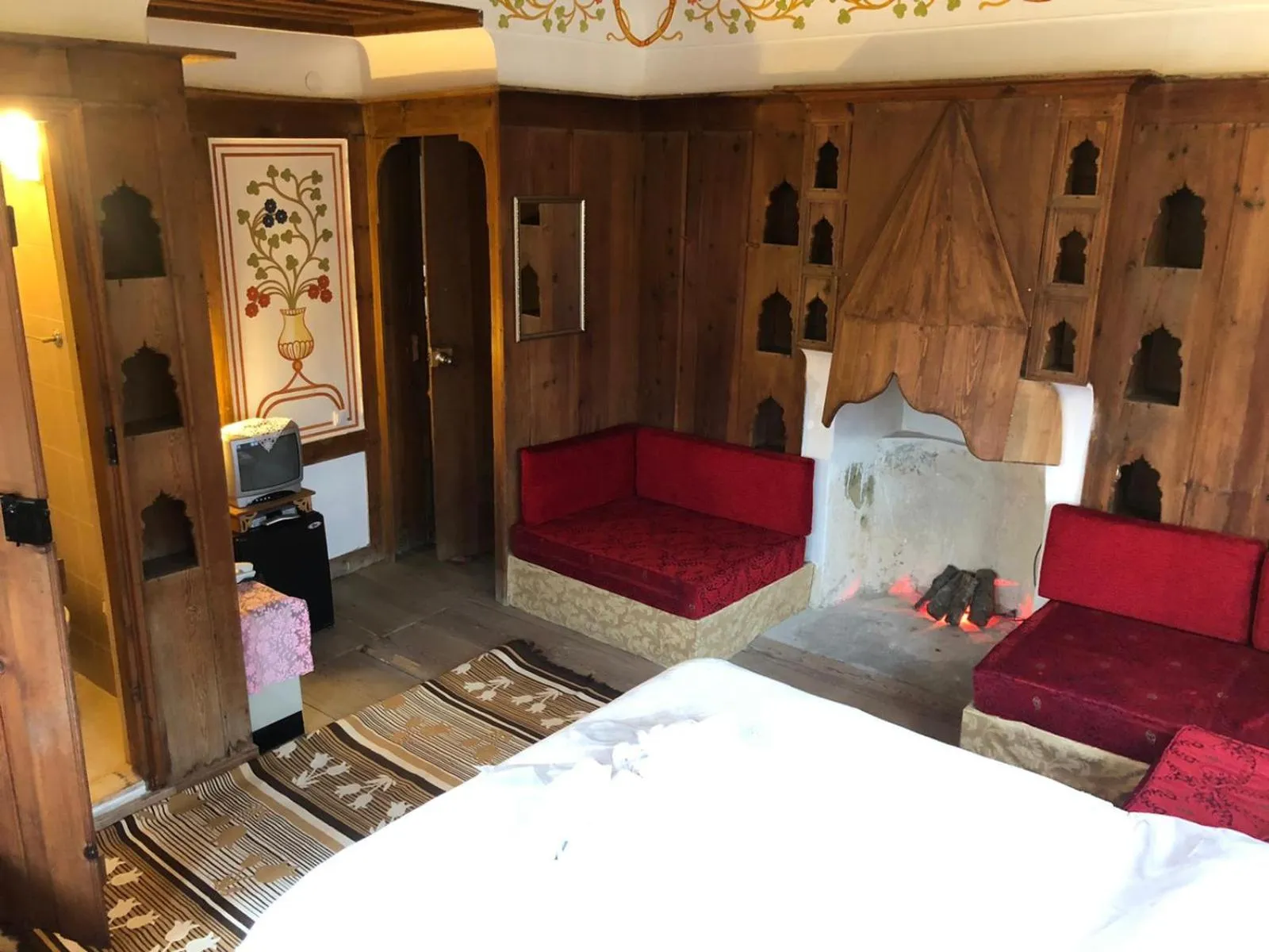 Massage, Bed in Paphlagonia Yoruk Muratoglu Konak