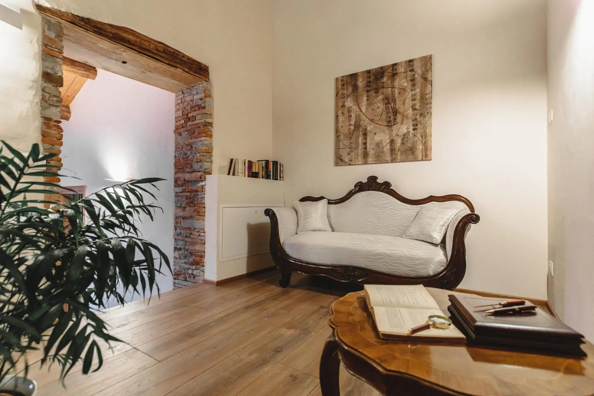 Seating area, Bed in IL FONTEGO