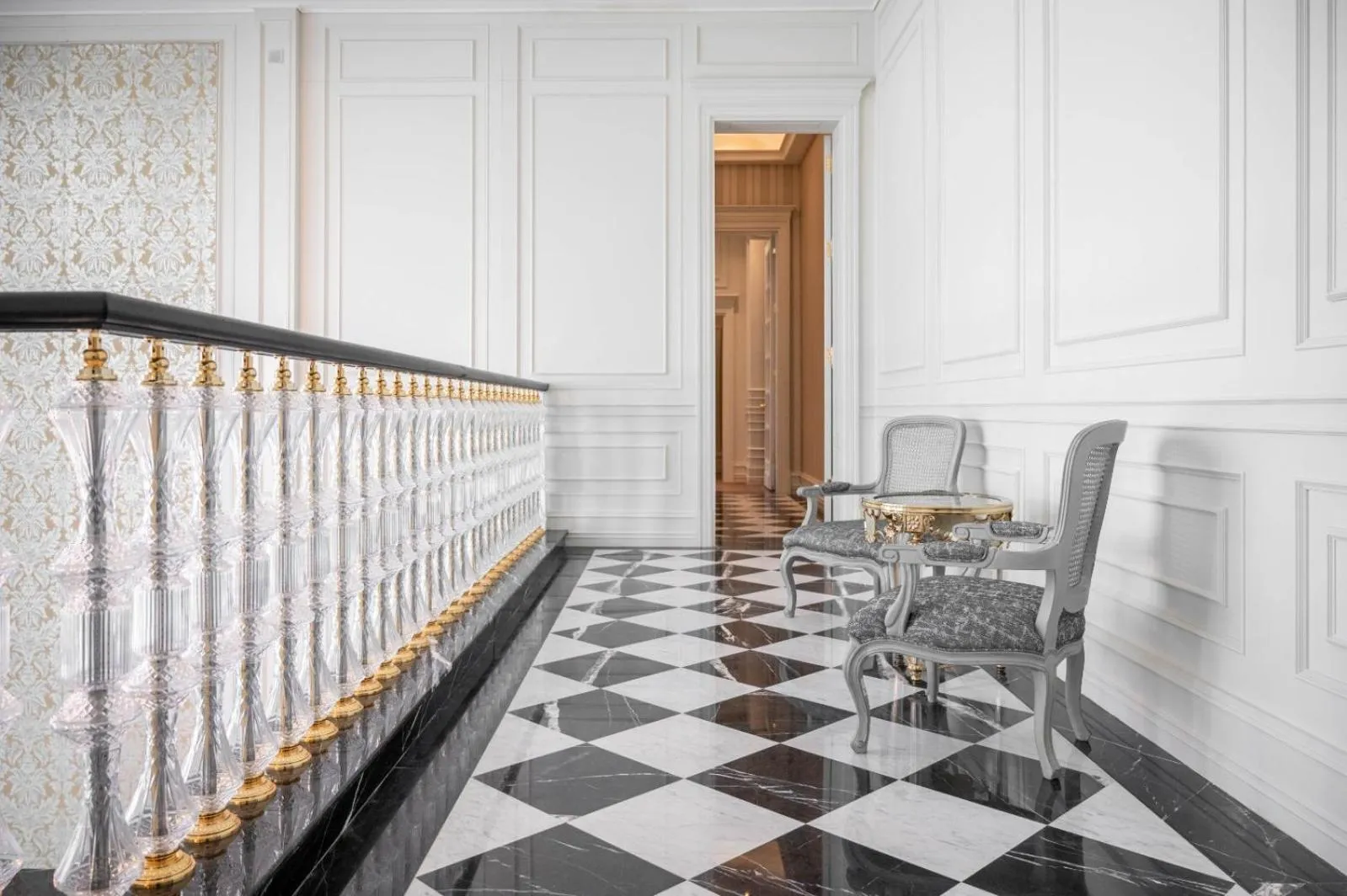 Seating area in The Bentley Luxury Hotel & Suites