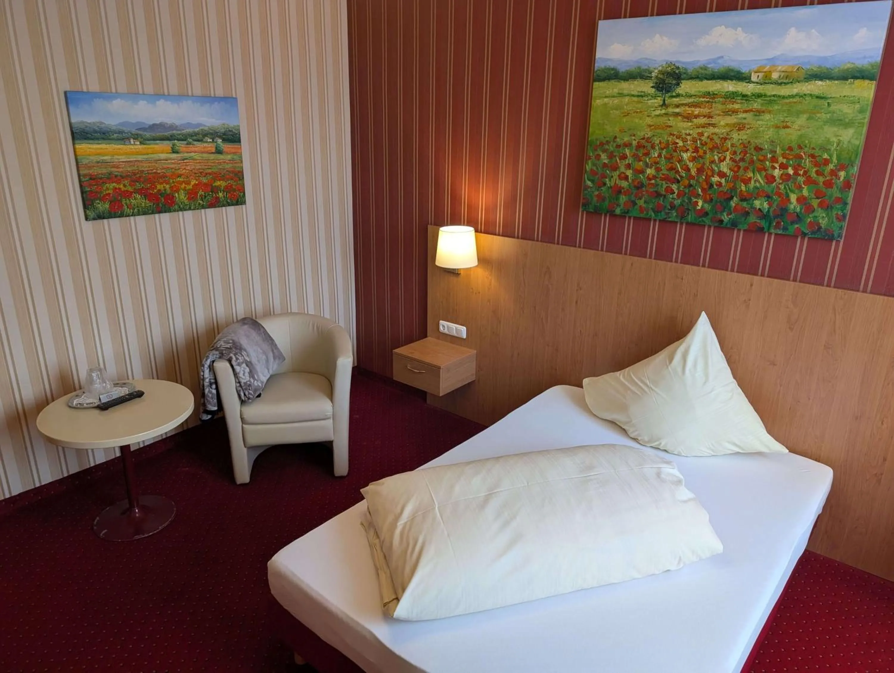 Bed in Stadthotel Augsburg