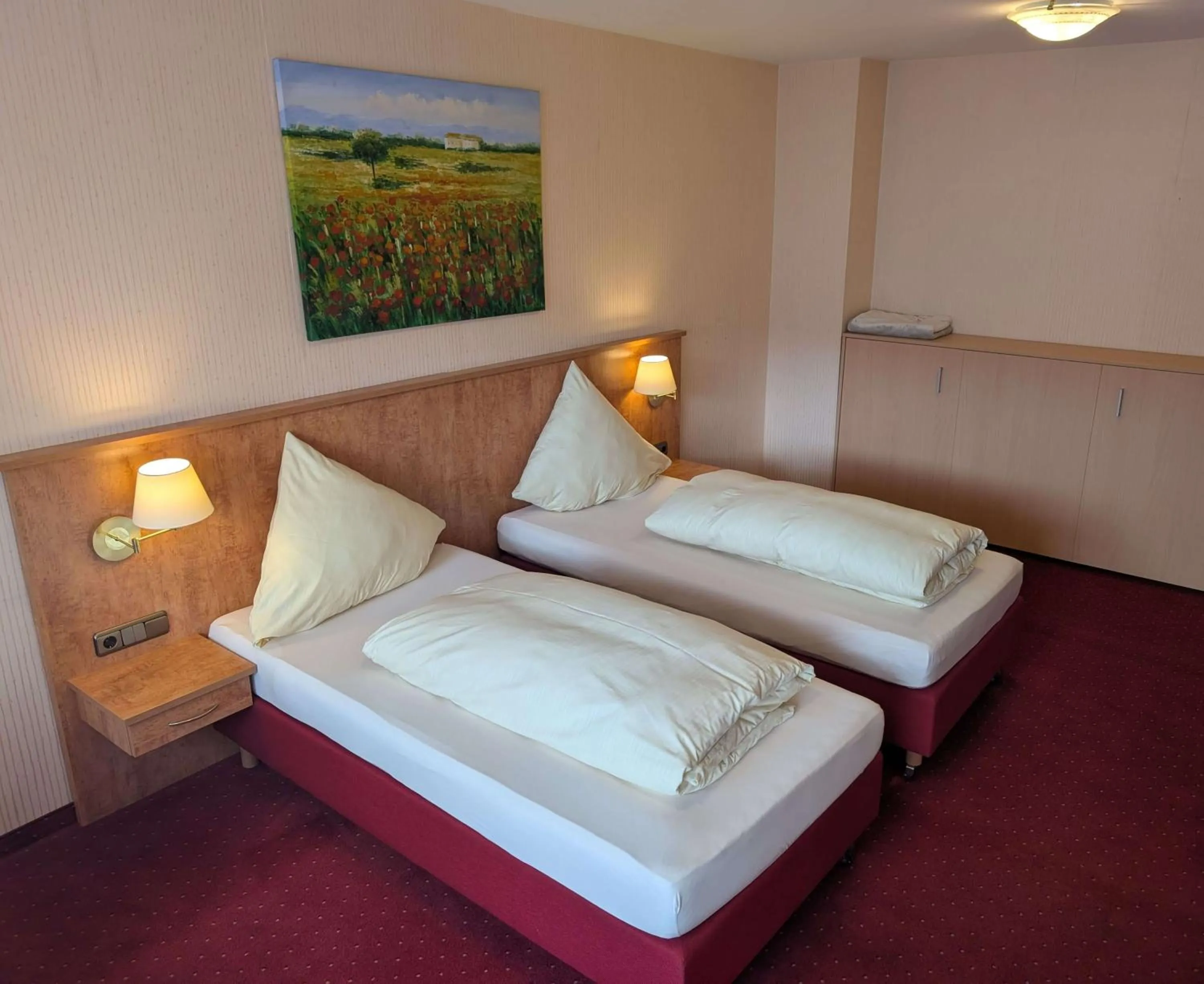 Bed in Stadthotel Augsburg