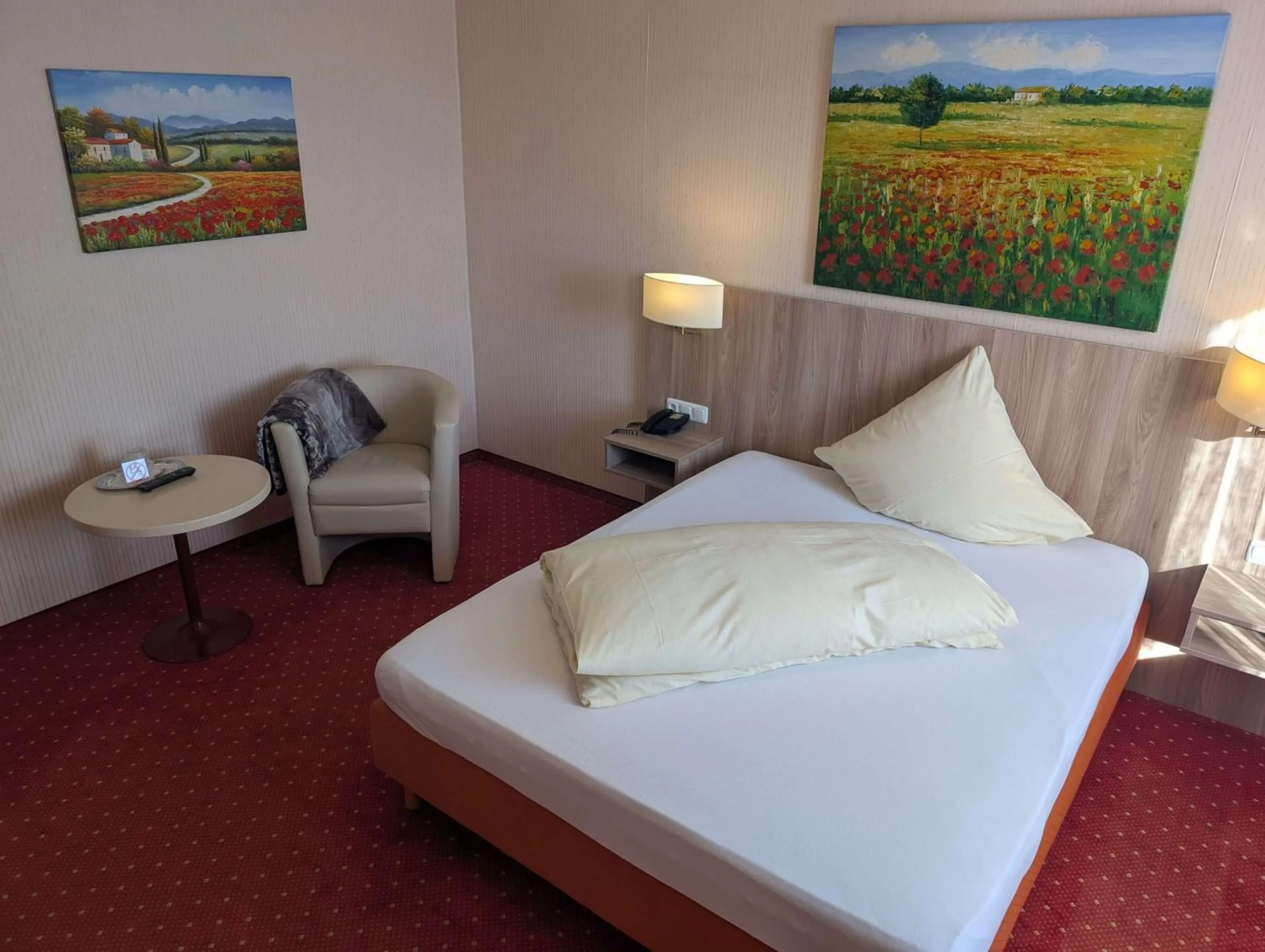 Bed in Stadthotel Augsburg