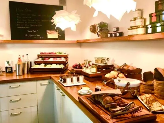 Buffet breakfast in Hotel Auszeit
